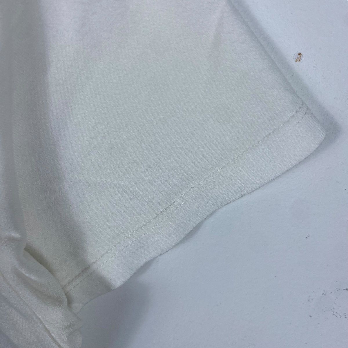 A.P.C. A.P.C. White On White Embroidery Logo Tee Shirt Extra Small Size XS / US 0-2 / IT 36-38 - 3 Thumbnail