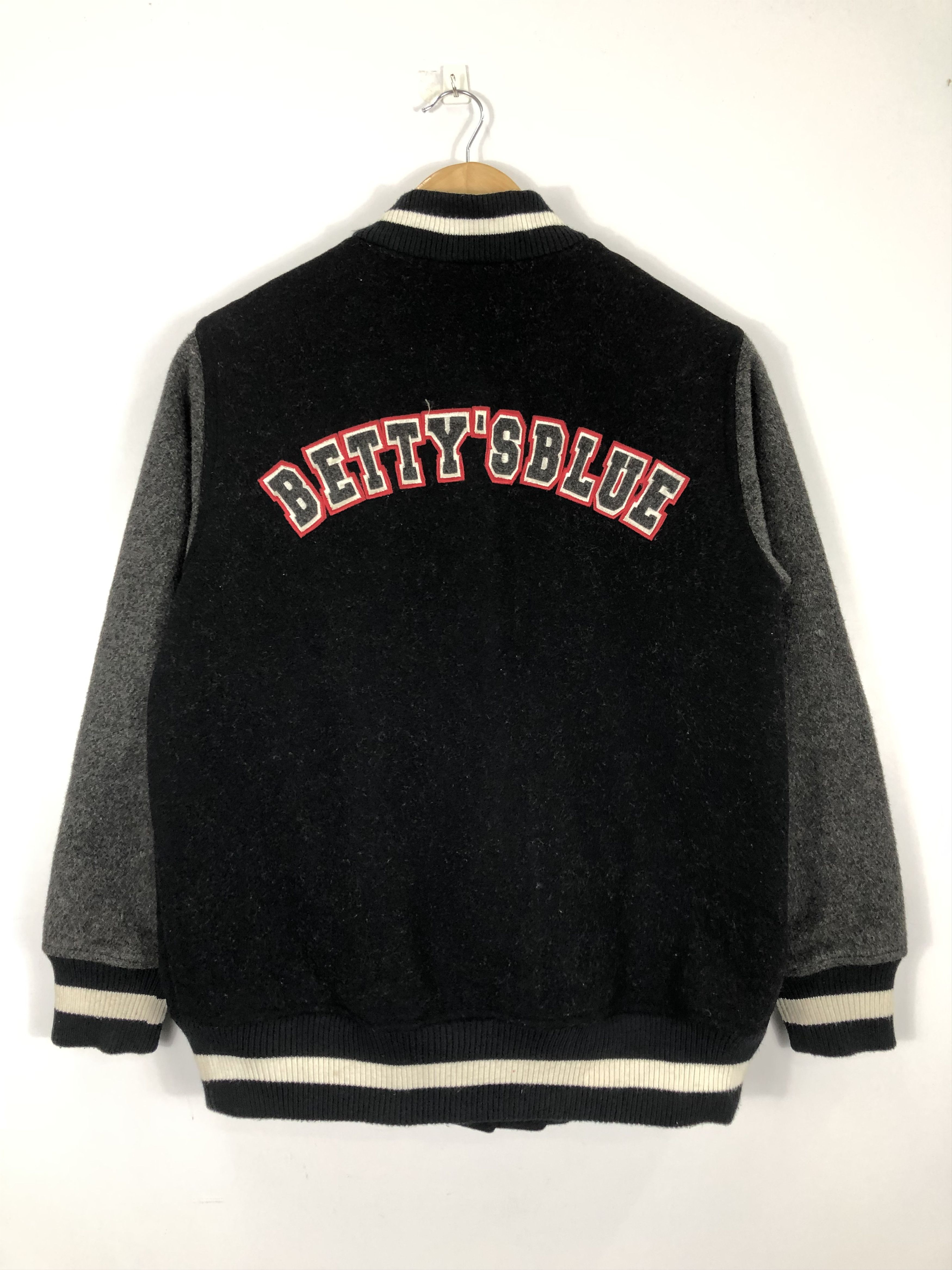 Japanese Brand Vintage Betty's Blue Shinji Abe Varsity Jacket Leather V0173 Size US M / EU 48-50 / 2 - 3 Thumbnail