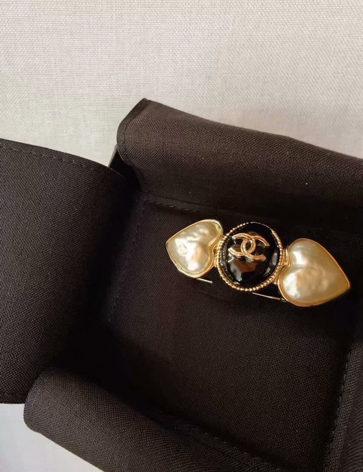 Chanel Chanel Brooch Size ONE SIZE - 1 Preview
