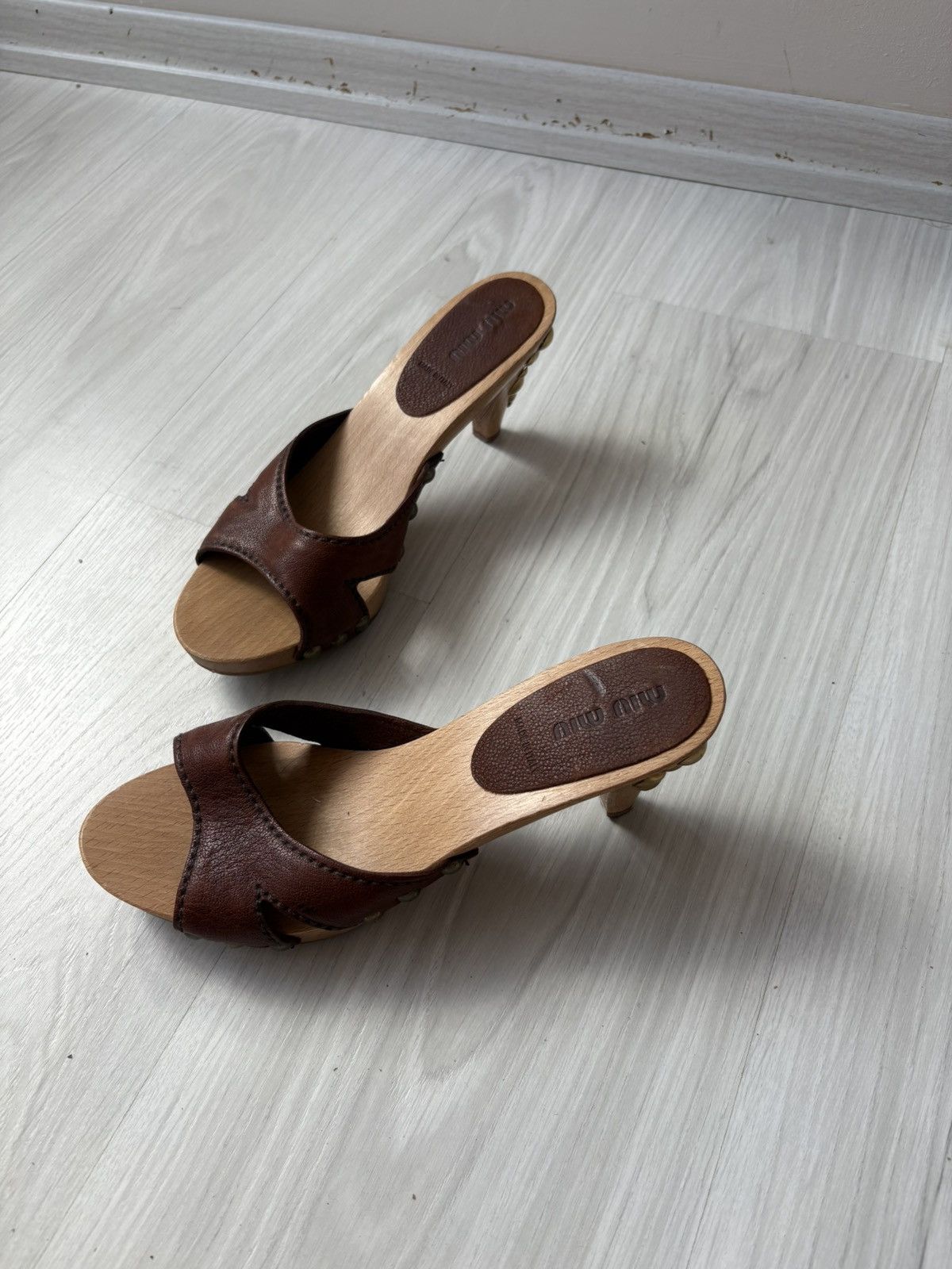 Miu Miu Miumiu clog mules Size US 7.5 / IT 37.5 - 23 Thumbnail