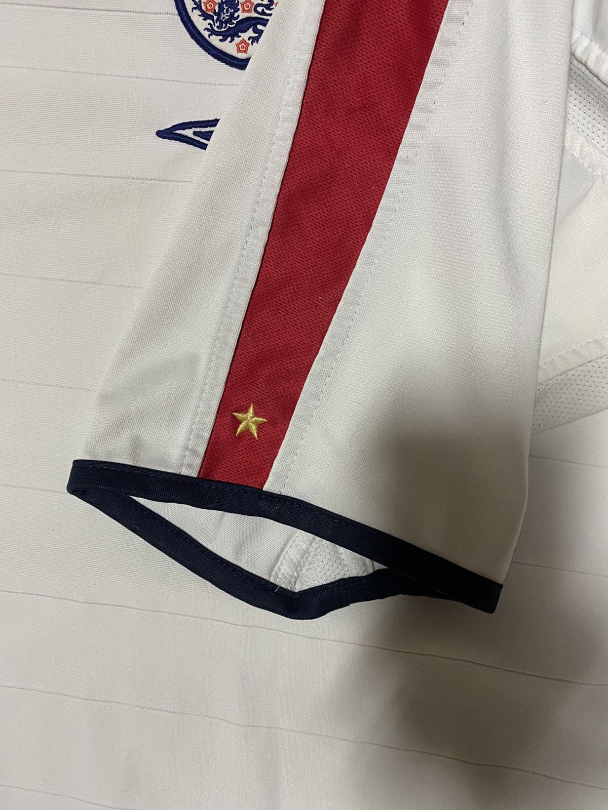 Umbro × Vintage 2 in 1 England Umbro National Home Football Jersey 2003/2005 Size US XL / EU 56 / 4 - 12 Thumbnail