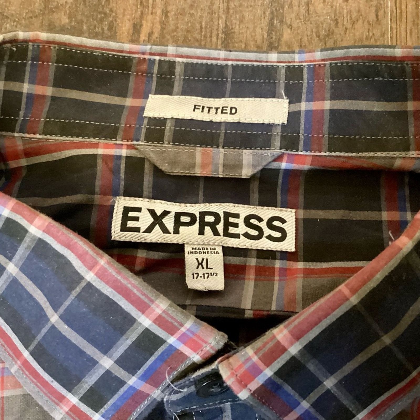 Express NWOT Express Modern Fit Button Down Size US XL / EU 56 / 4 - 3 Thumbnail