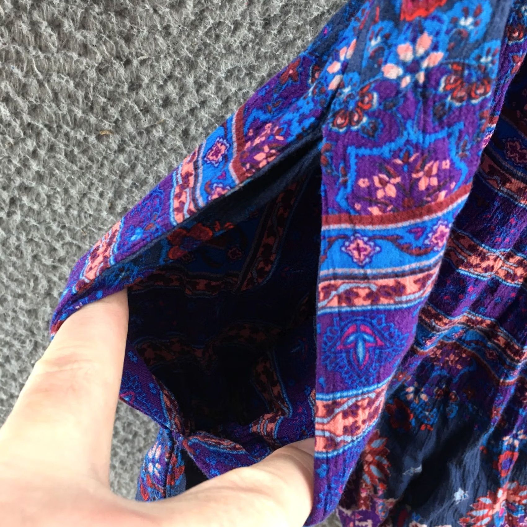 American Eagle Outfitters American Eagle Outfitters Romper Women S Purple Floral Bell Sleeve V-Neck Casual Size 28" / US 6 / IT 42 - 6 Thumbnail