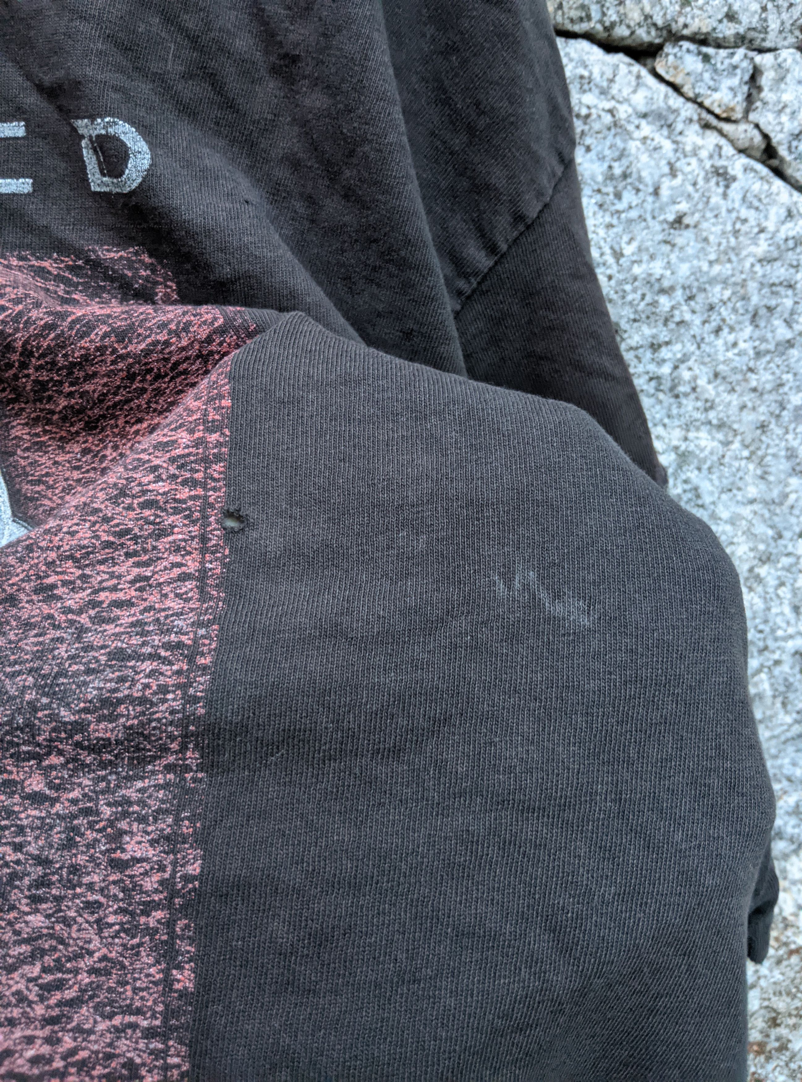 Band Tees Vintage 2002 thrashed disturbed believe sun faded erd Size US XL / EU 56 / 4 - 16 Thumbnail