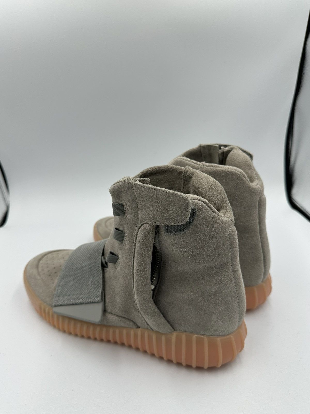Yeezy Yeezy Boost 750 Glow in the Dark Size US 7 / EU 40 - 5 Thumbnail