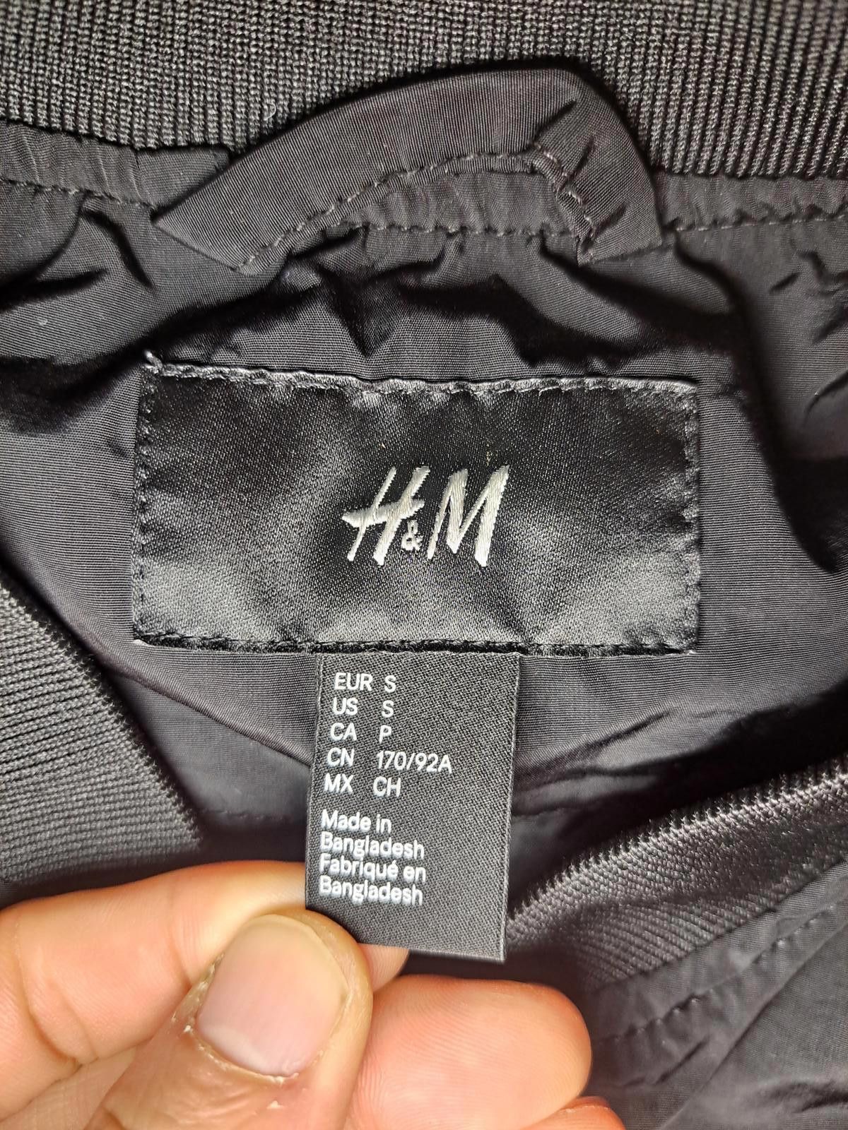 H&M H&M Bomber Jacket Mens Small Black Full Zip Pockets Size US S / EU 44-46 / 1 - 2 Thumbnail