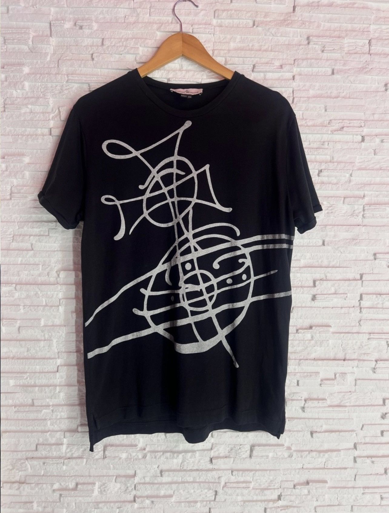 Vivienne Westwood Graphic T-Shirt – Size XL