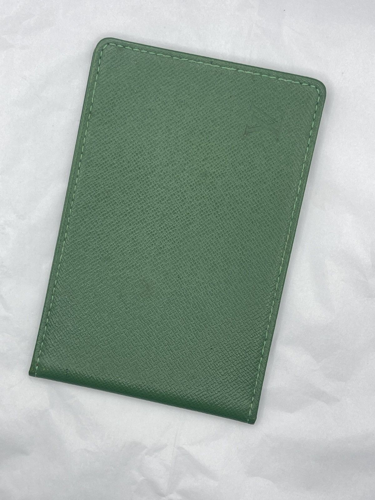 Louis Vuitton Louis Vuitton Green Epi Leather ID Card Holder Vintage Franc Size ONE SIZE - 1 Thumbnail