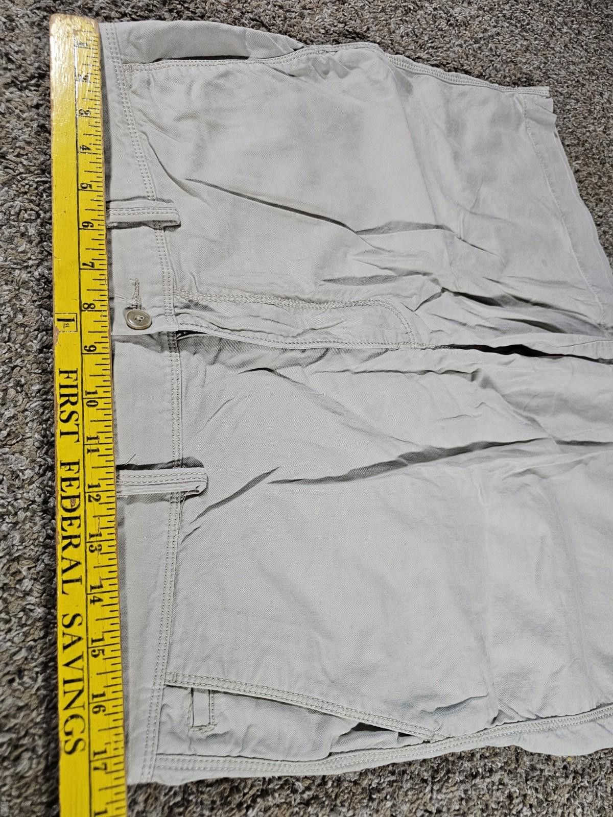 Tommy Bahama Tommy Bahama Chino Shorts Men’s 35 Ivory Beige Stained Size US 35 - 5 Thumbnail