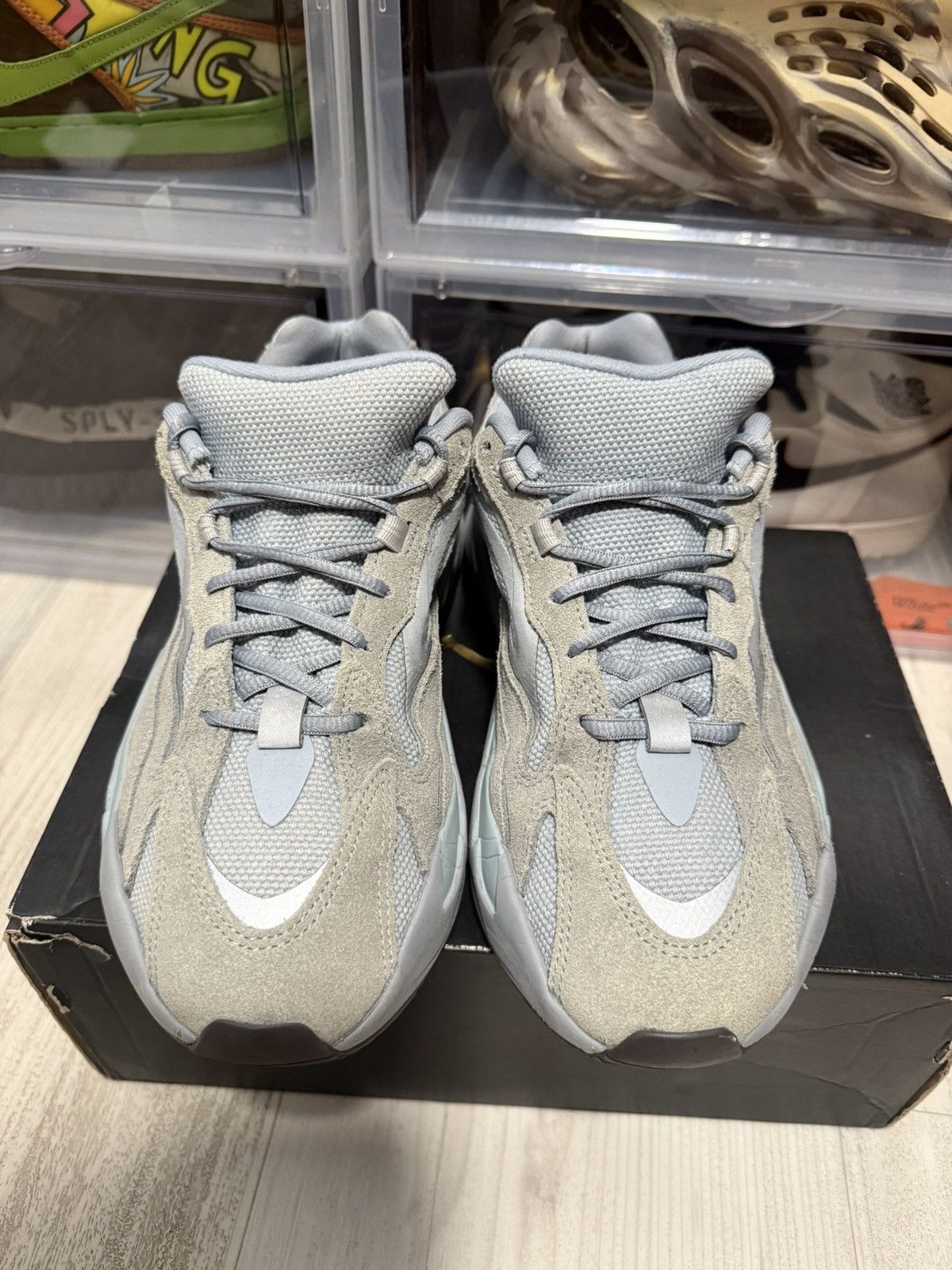 Adidas × Kanye West Adidas Yeezy 700 V2 Hospital Blue Size US 9.5 / EU 42-43 - 4 Thumbnail