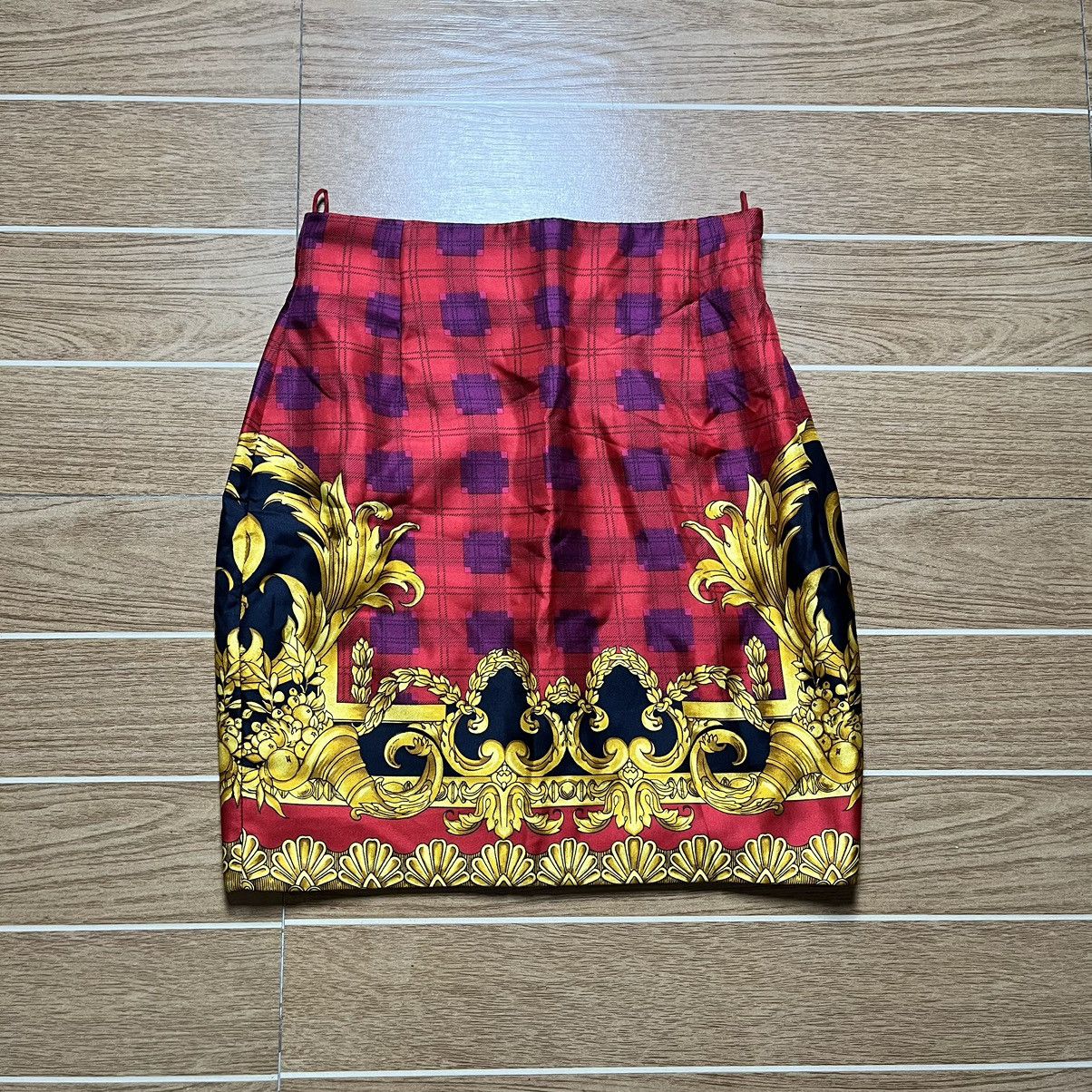 Versace Vintage Circa 1991 Atelier Versace Baroque Skirt Size 27" / US 4 / IT 40 - 7 Thumbnail