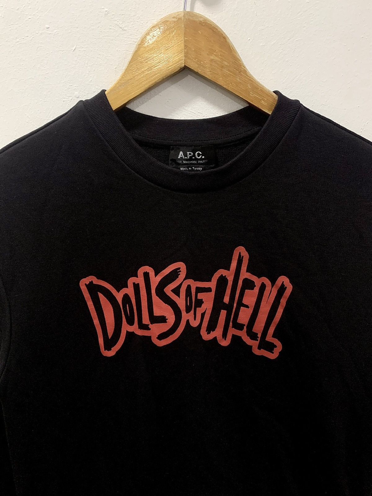 A.P.C. A.P.C. “DOLLS OF HELL” PULL-OVER CREWNECK Size S / US 4 / IT 40 - 3 Thumbnail