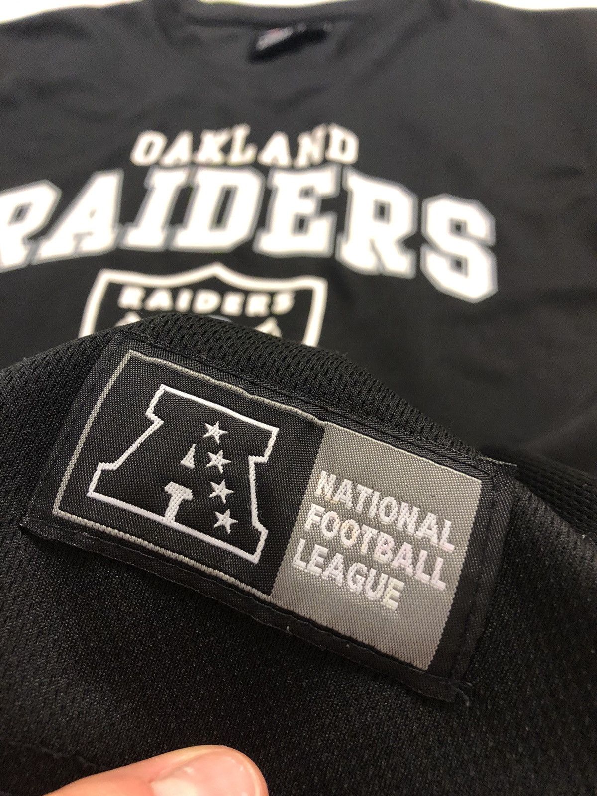 NFL RARE OAKLAND RAIDERS NFL APPAREL FOOTBALL VINTAGE JERSEY Size US M / EU 48-50 / 2 - 5 Thumbnail