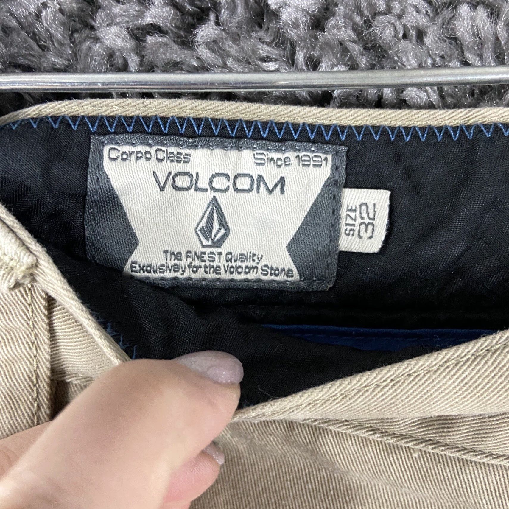 Volcom Volcom Shorts Men 34 Beige Chino Mens Size US 34 / EU 50 - 4 Thumbnail