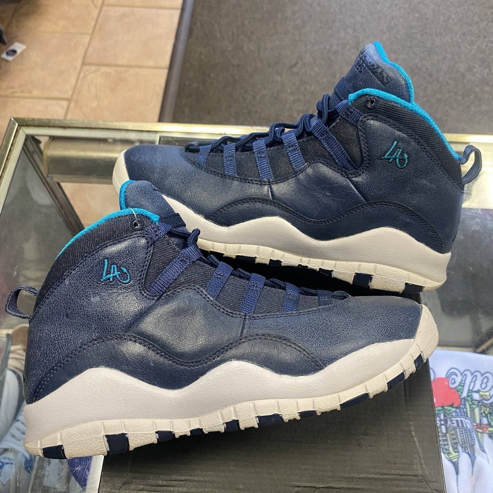 Jordan Brand Jordan 10 Retro Los Angeles 310806 404 City Pack Size 6y Size US 6 / EU 39 - 1 Thumbnail