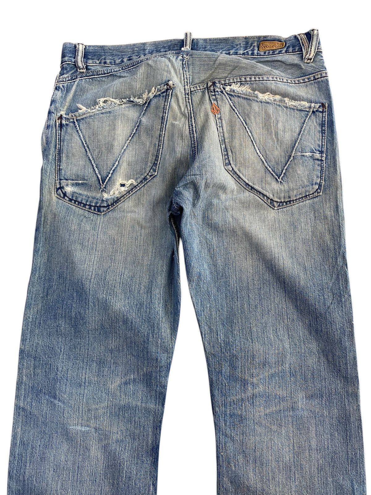 Volcom Volcom Faded Wash Style Ripped Loose Jeans Size US 34 / EU 50 - 4 Thumbnail