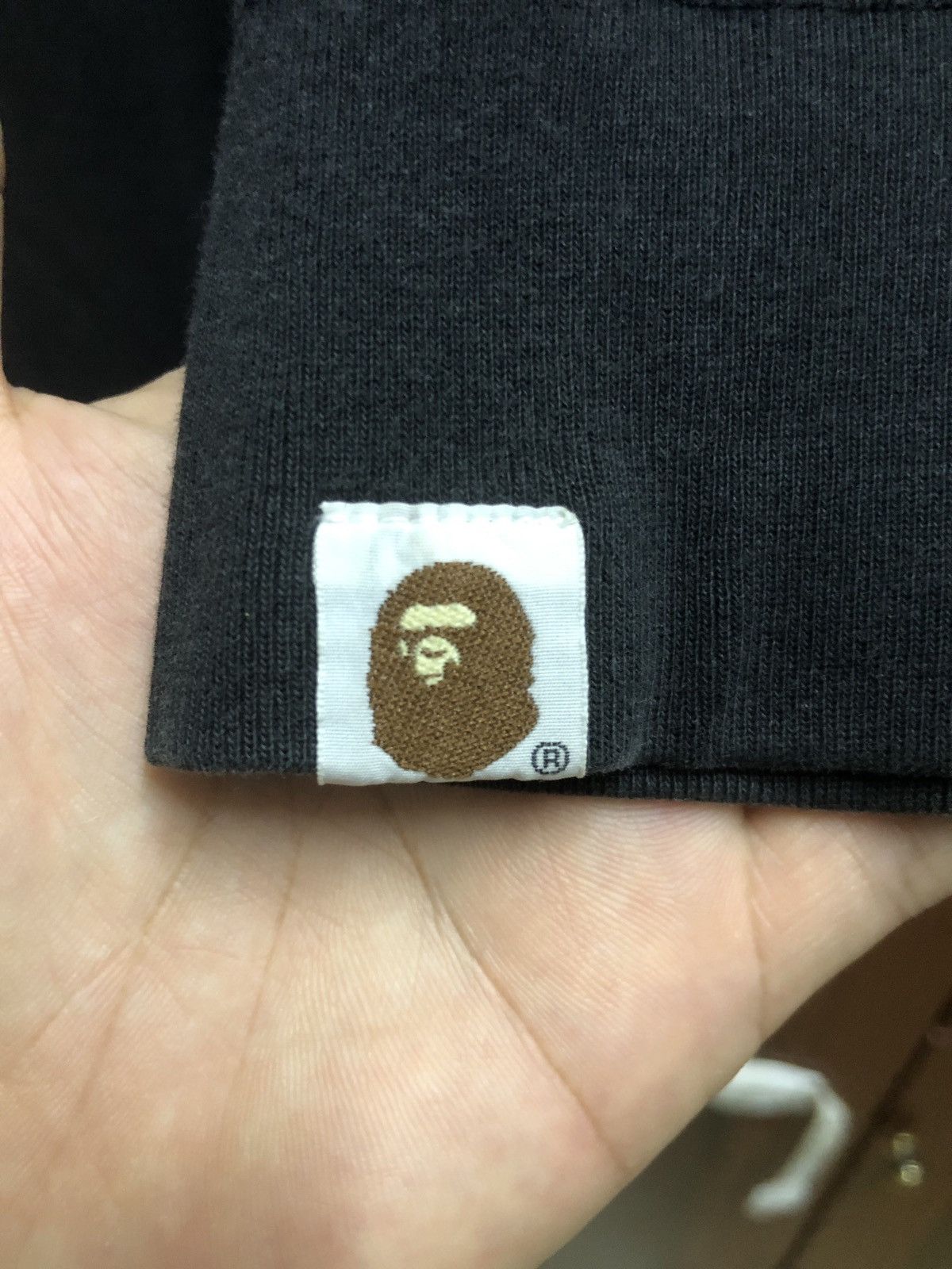 Bape OG Vintage 2000 BAPE Spell Out Logo Cracked Style L/S Shirts Size US L / EU 52-54 / 3 - 6 Thumbnail