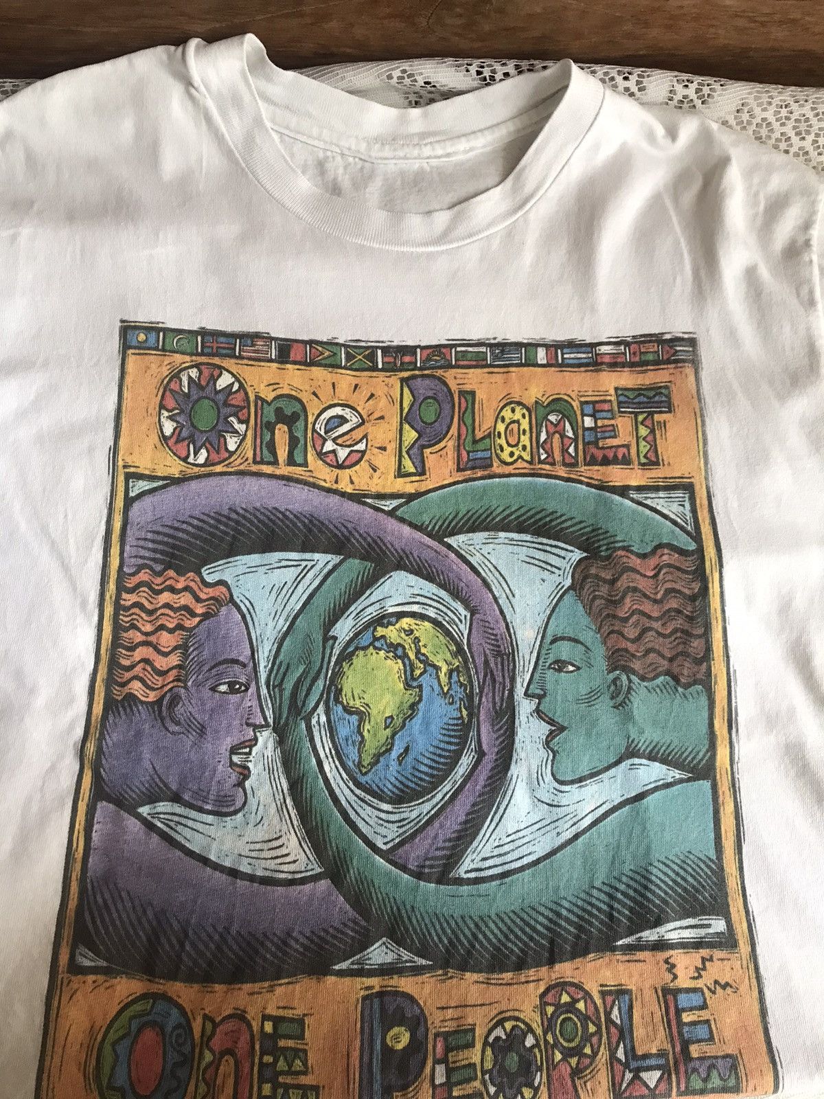 Vintage Vintage Human i Tees 1994 One Planet One People tshirt Size US M / EU 48-50 / 2 - 2 Thumbnail