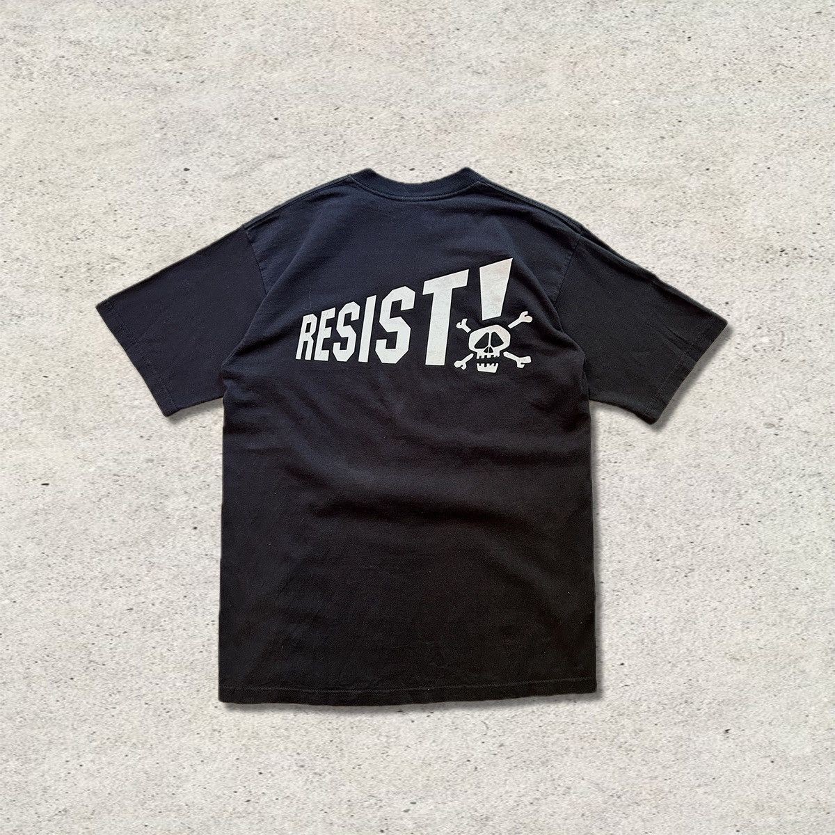 Stussy Stüssy Corporation “RESIST!” Size US L / EU 52-54 / 3 - 2 Thumbnail