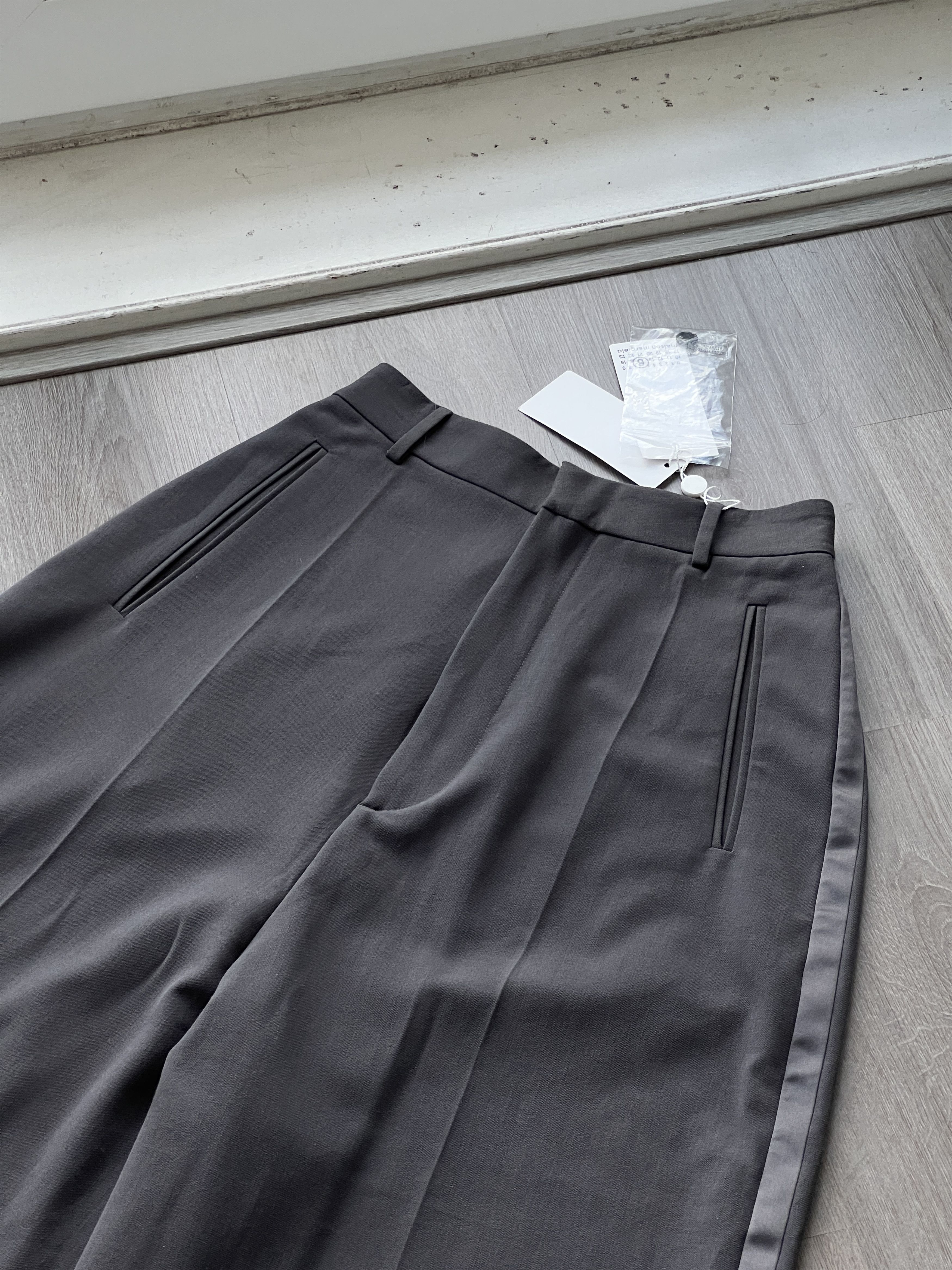 Maison Margiela MM6 Maison Margiela Tailoring Wool Canvas Trousers Grey Size 30" / US 8 / IT 44 - 3 Thumbnail
