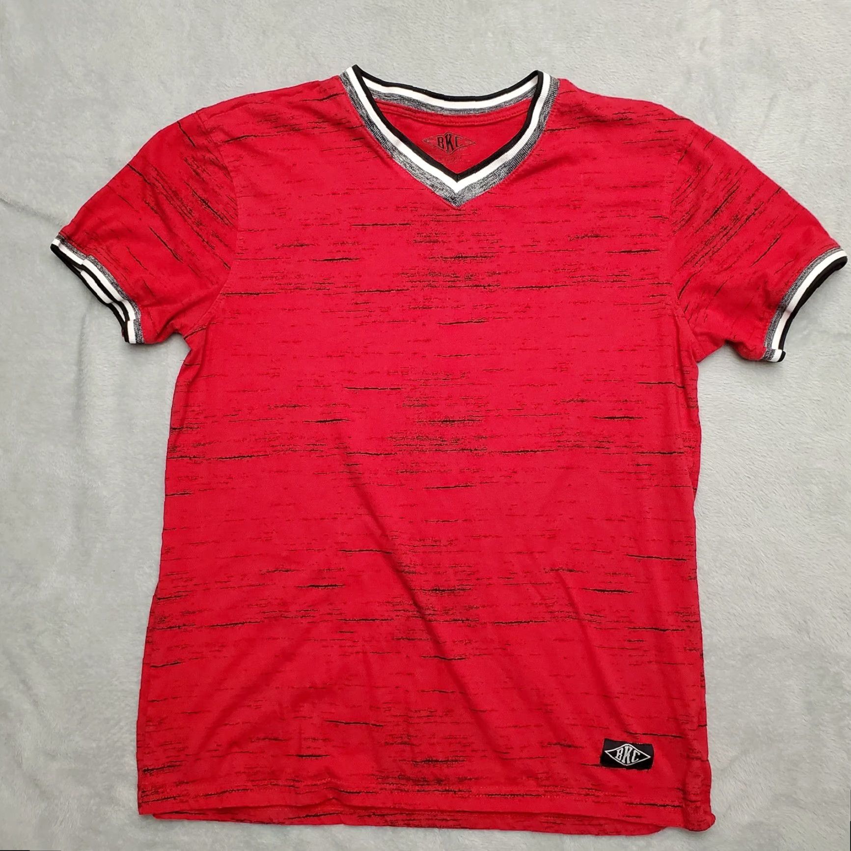 Vintage BKC Shirt Womens Medium Red V-Neck Short Sleeve Cotton Blend Casual TEE Size M / US 6-8 / IT 42-44 - 2 Thumbnail