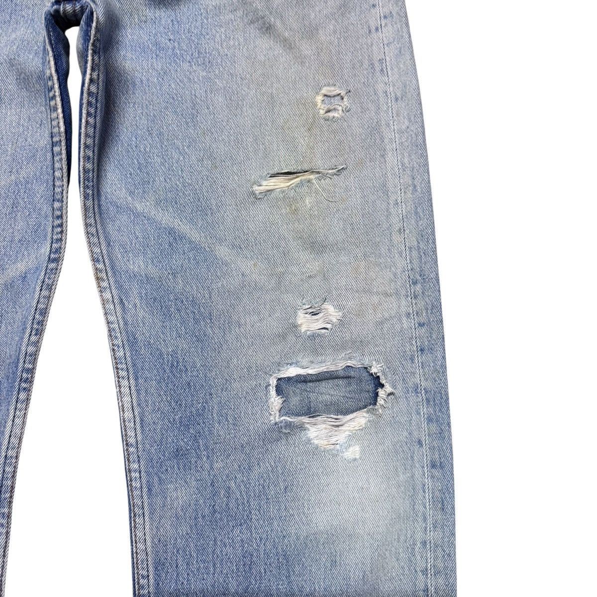 Levi's Vintage Levis 501 Distressed Denim Jeans Size US 35 - 7 Thumbnail