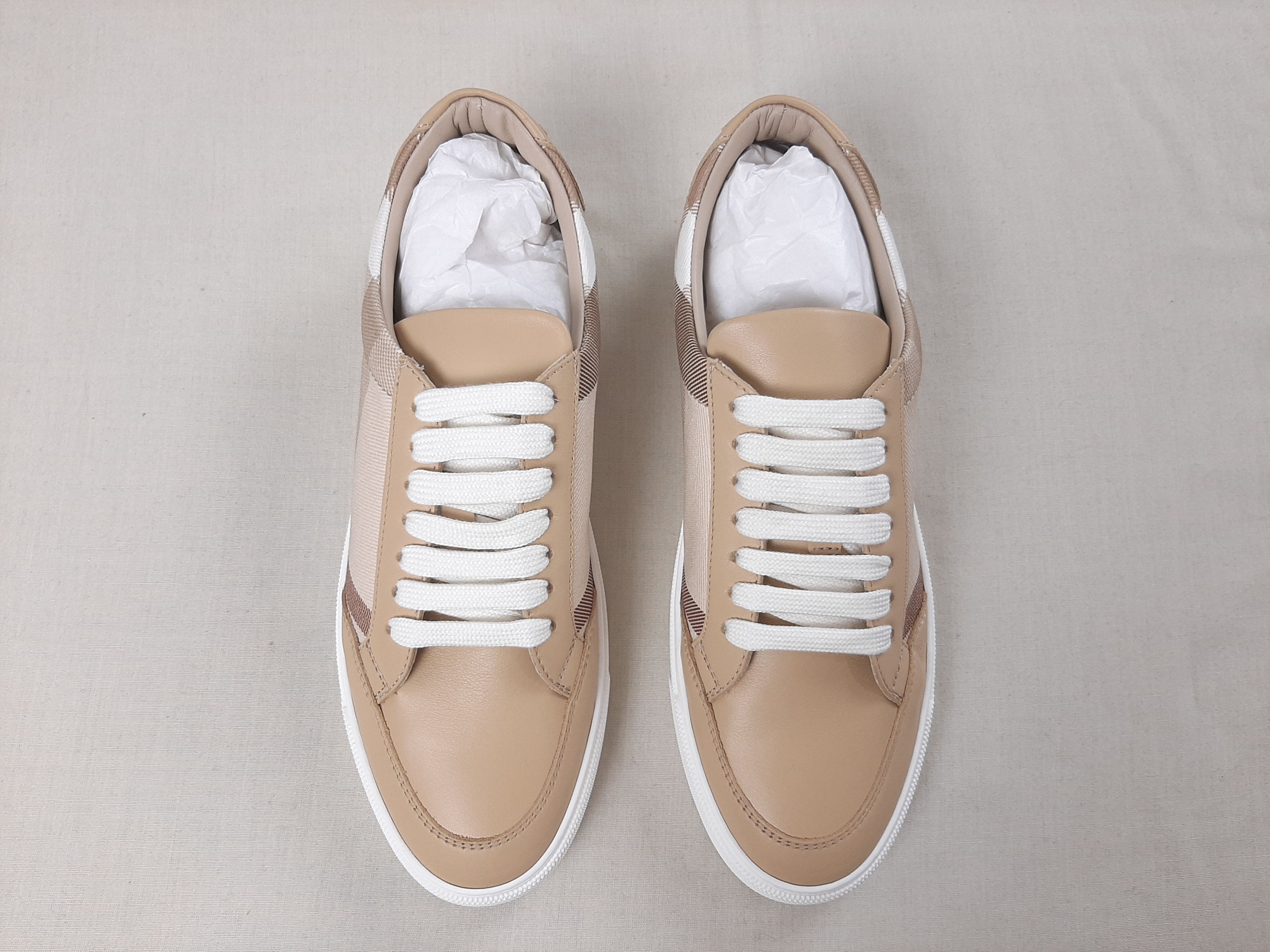 Burberry Burberry Salmond Check Sneakers Beige Women's US 7 EU 37 Size US 7 / IT 37 - 7 Thumbnail