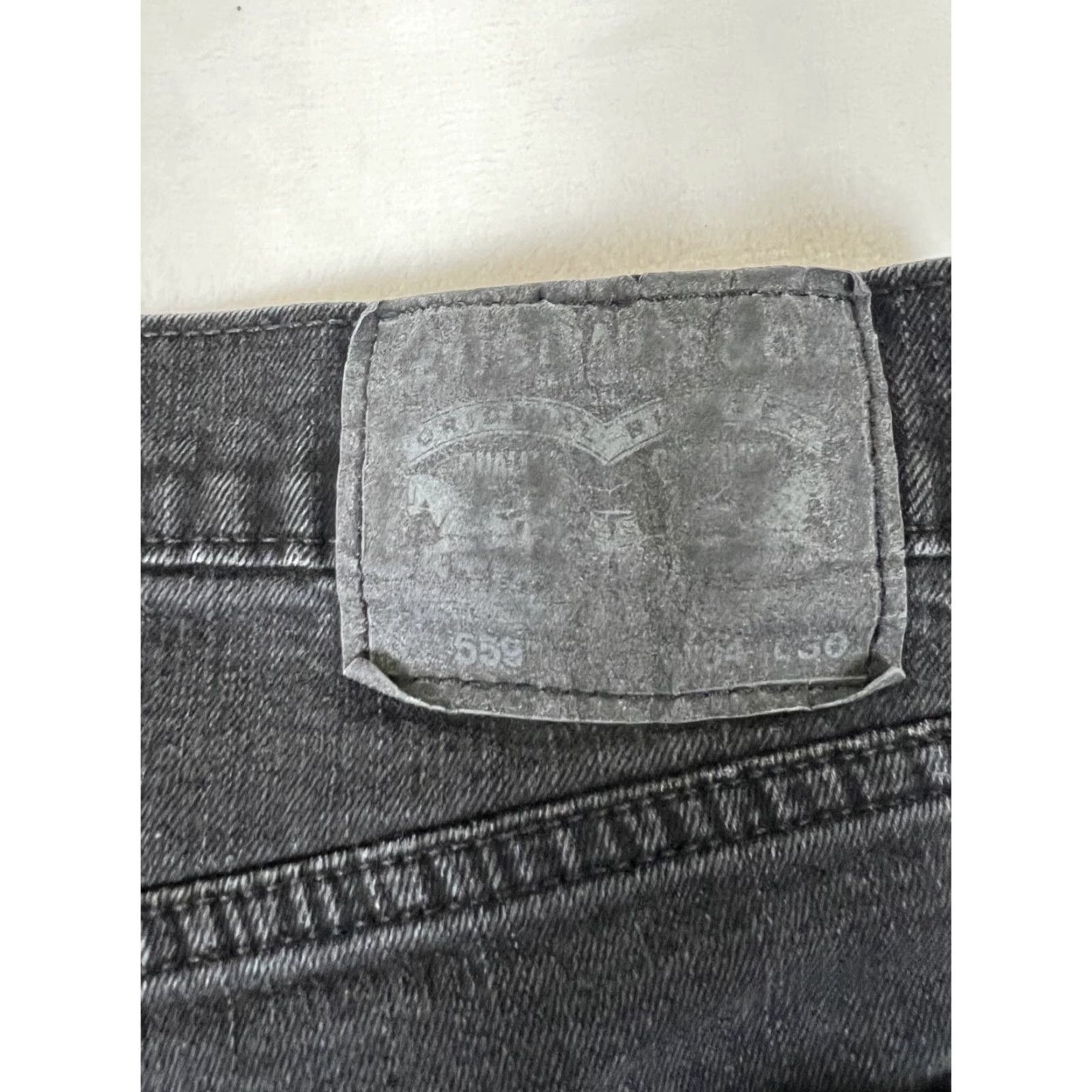 Levi's VINTAGE Levi’s 559 Black Denim Jeans 32x29 Relaxed Straight 5-Pocket Mens Jeans Black USA Logo 90s USA 559 Fits 32x29 Size US 32 / EU 48 - 6 Thumbnail