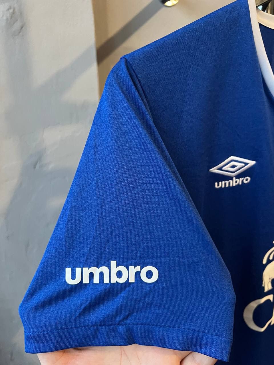 Umbro NEW 2016/17 EVERTON HOME SOCCER JERSEY FOOTBALL SHIRT UMBRO Size US L / EU 52-54 / 3 - 9 Thumbnail