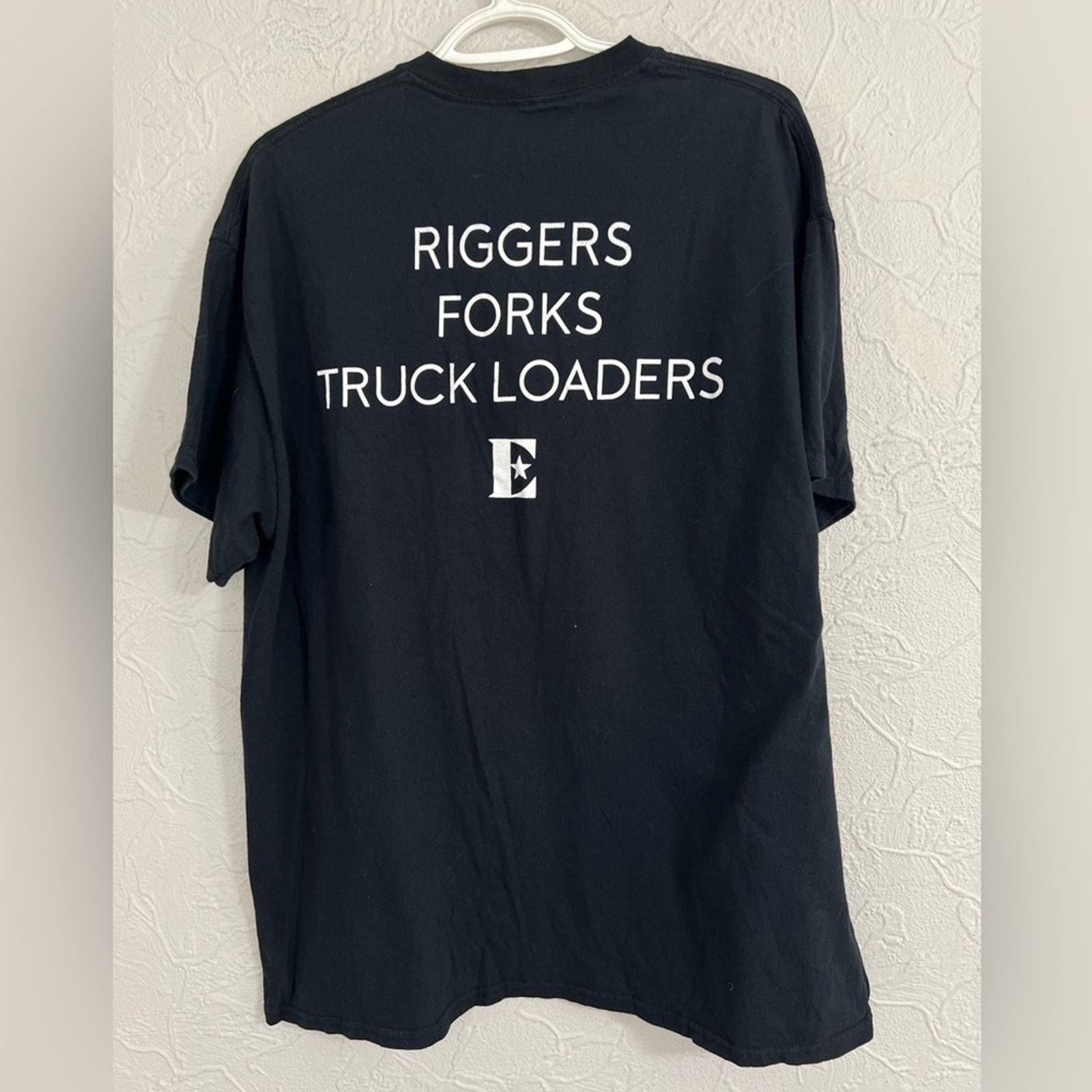 Band Tees Official ELTON JOHN Roadie Crew Member Tour Shirt RARE SZ XL Size US XL / EU 56 / 4 - 2 Thumbnail