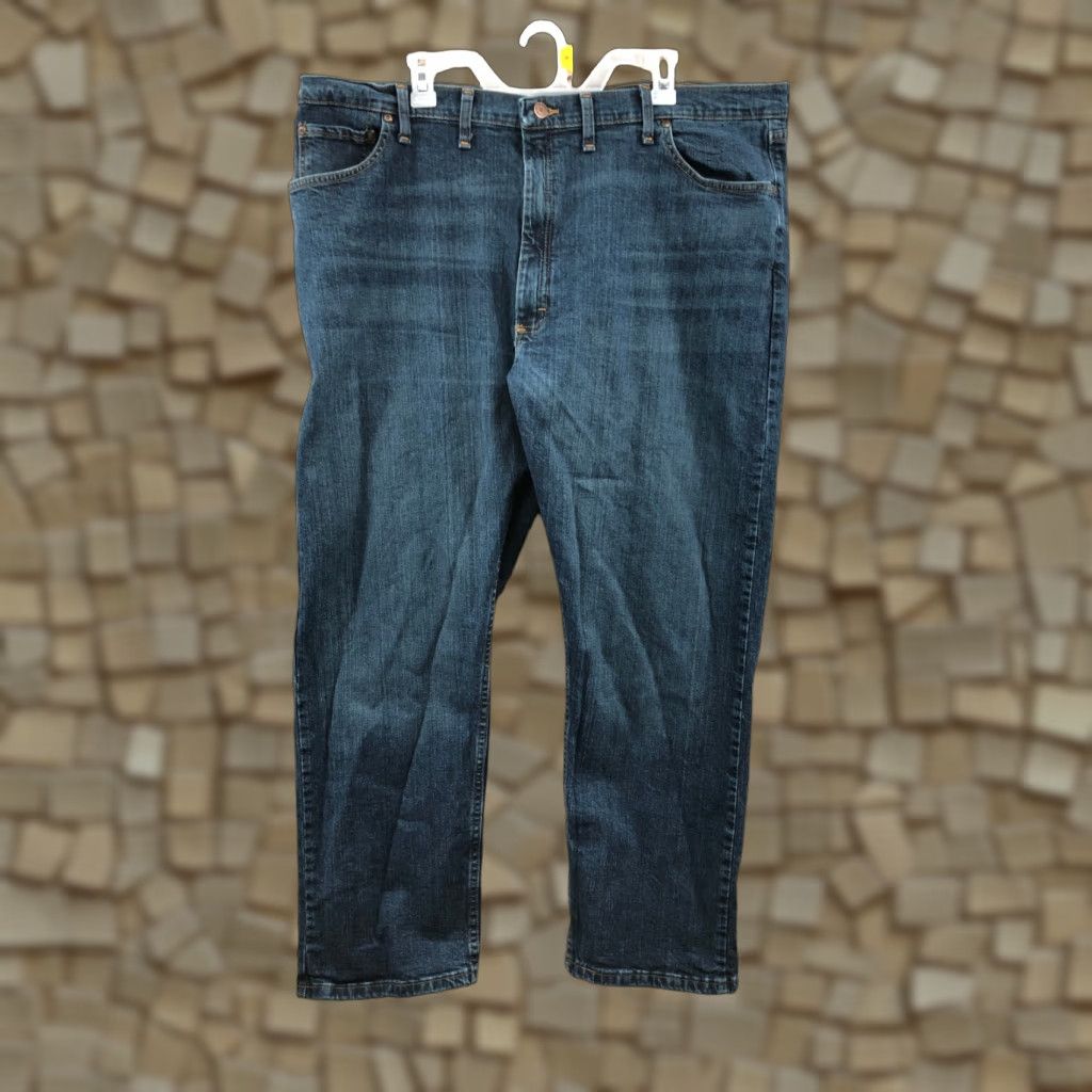 Wrangler Wrangler Jeans Mens 44x30 Mid Rise Straight Leg Dark Wash Blue Denim Size US 44 / EU 60 - 1 Thumbnail