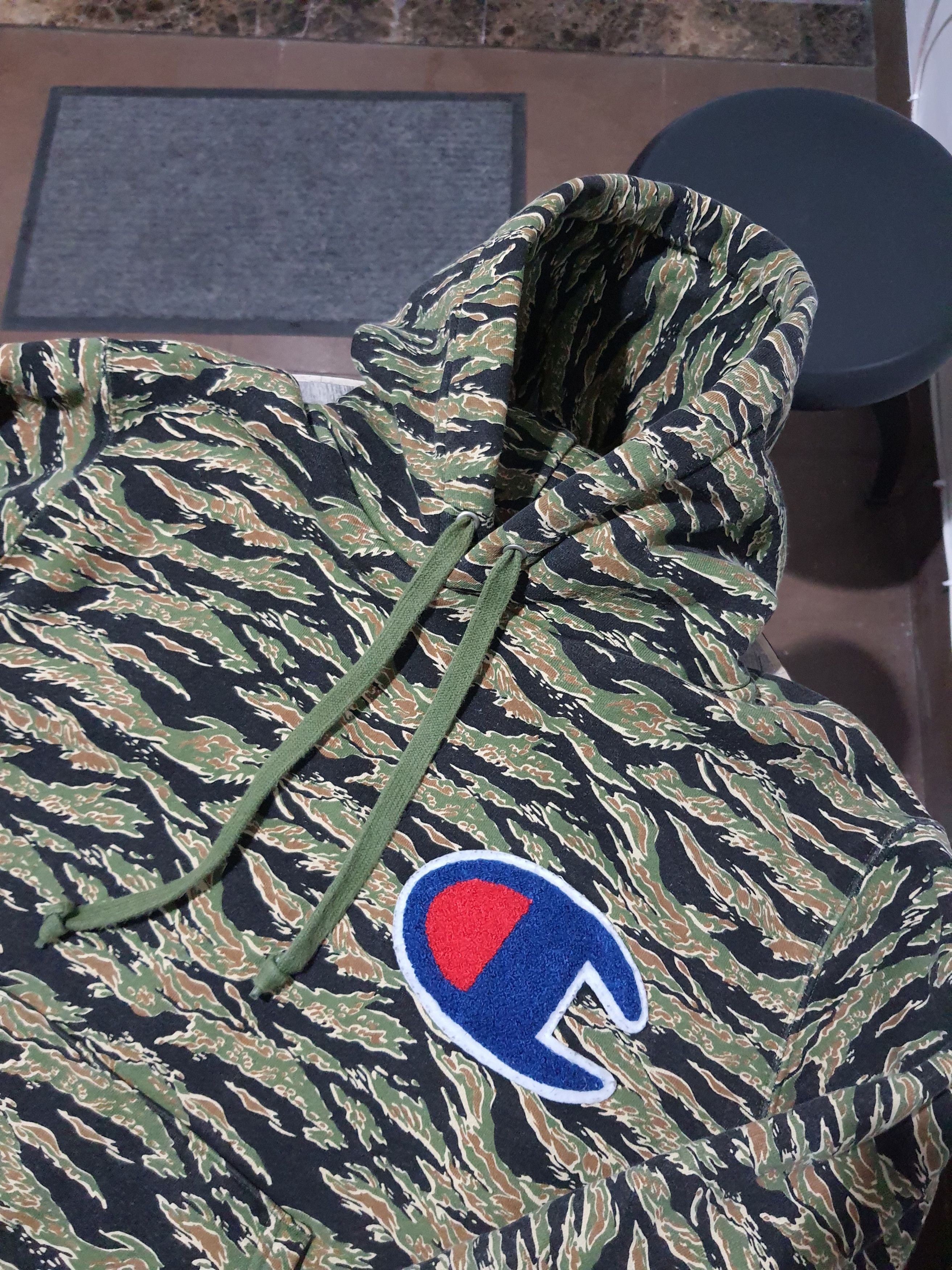 Champion Champion tiger camo japan hoodie Size US M / EU 48-50 / 2 - 2 Thumbnail