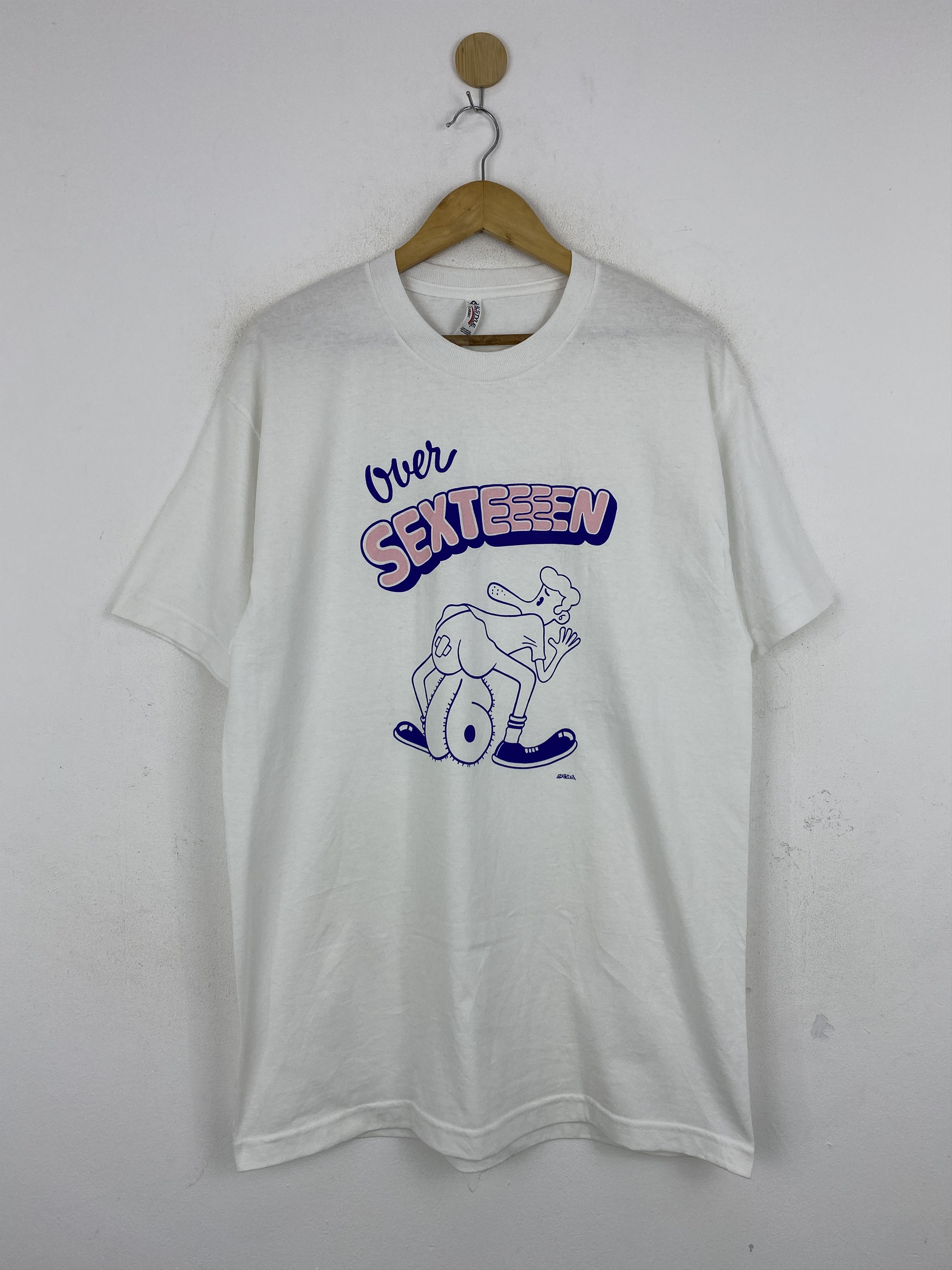 Vintage Vintage Over Sexteen Animated Printed Tee TA0605 Size US L / EU 52-54 / 3 - 1 Thumbnail