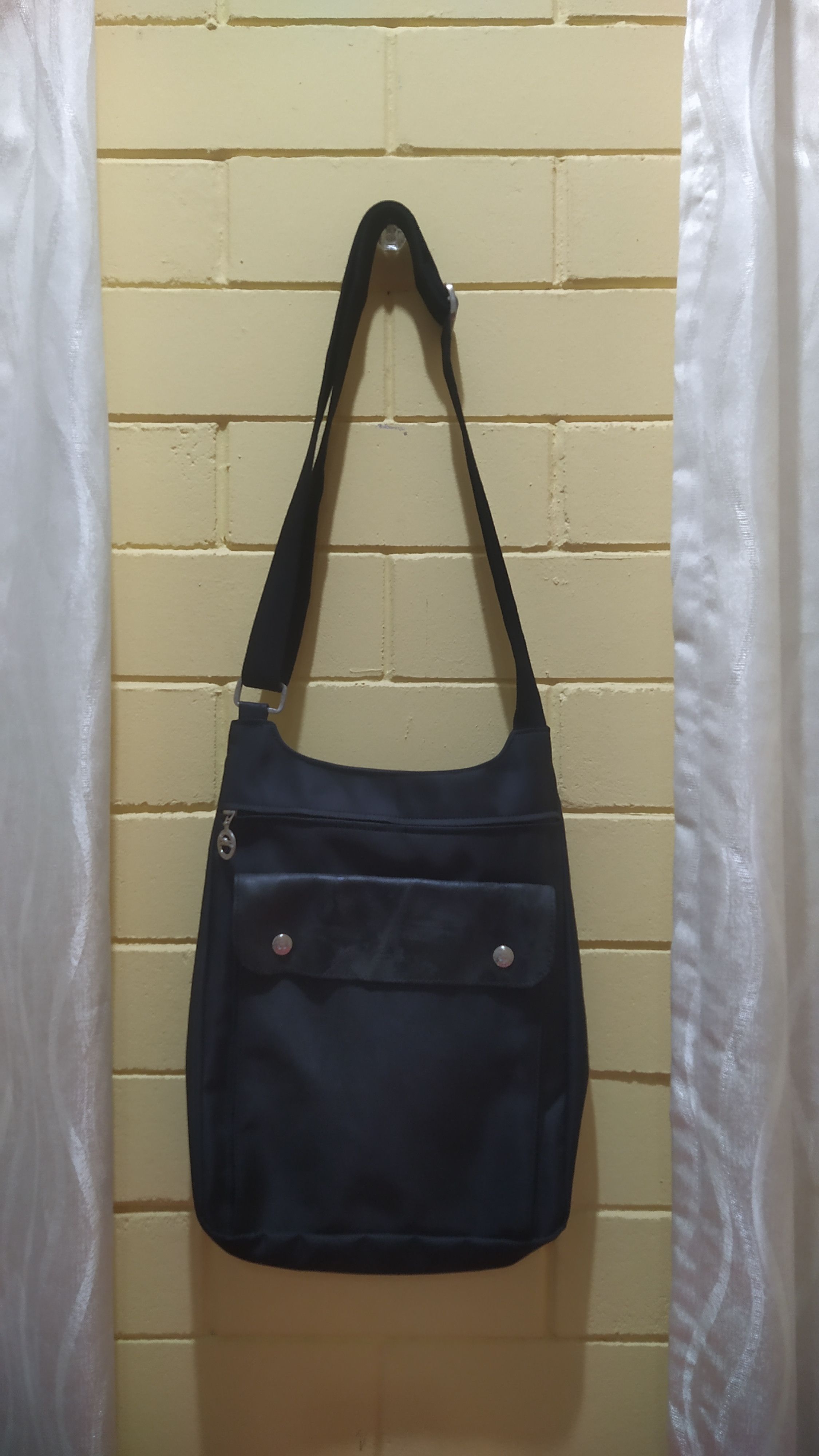 Longchamp Longchamp Black Nylon Crossbody Messenger Bag Size ONE SIZE - 1 Thumbnail
