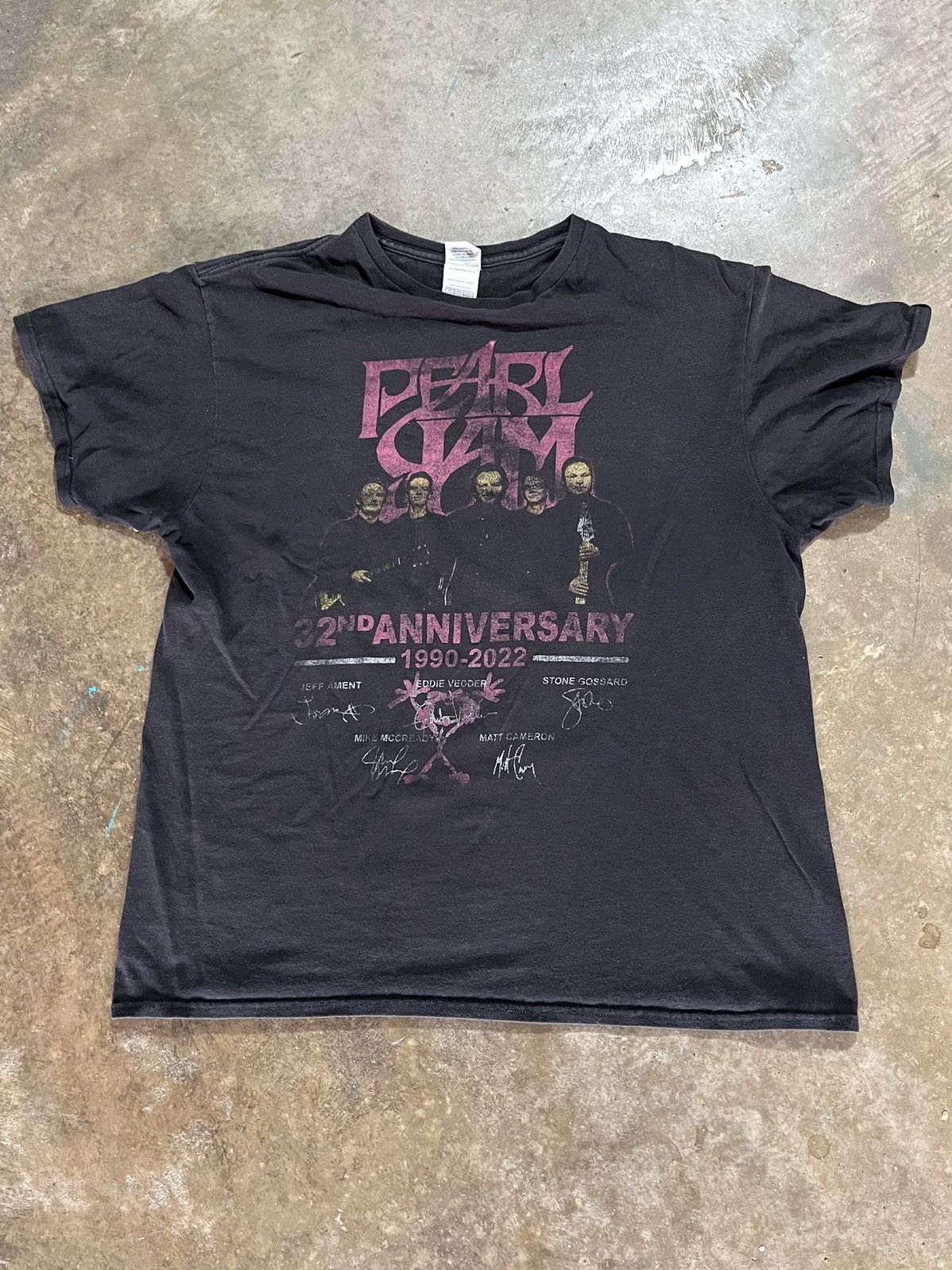 Band Tees Faded Pearl Jam Tour Tee Size US L / EU 52-54 / 3 - 1 Thumbnail