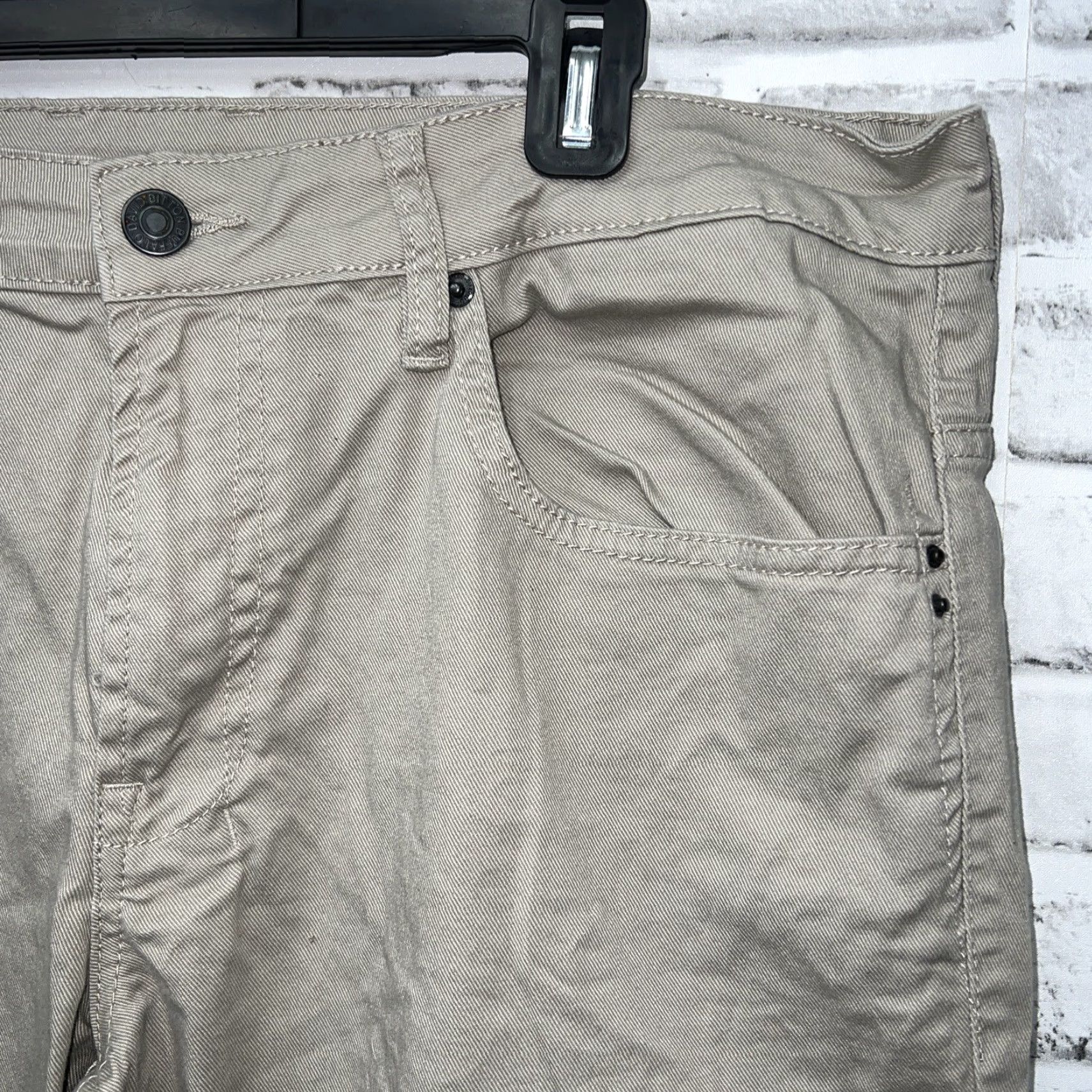 Buffalo David Bitton Buffalo by David Bitton Sam-X Slim Straight Beige Pants Mens 36x30 Dress Pants Slimming Beig e 90s? Wait no. Size US 36 / EU 52 - 2 Thumbnail