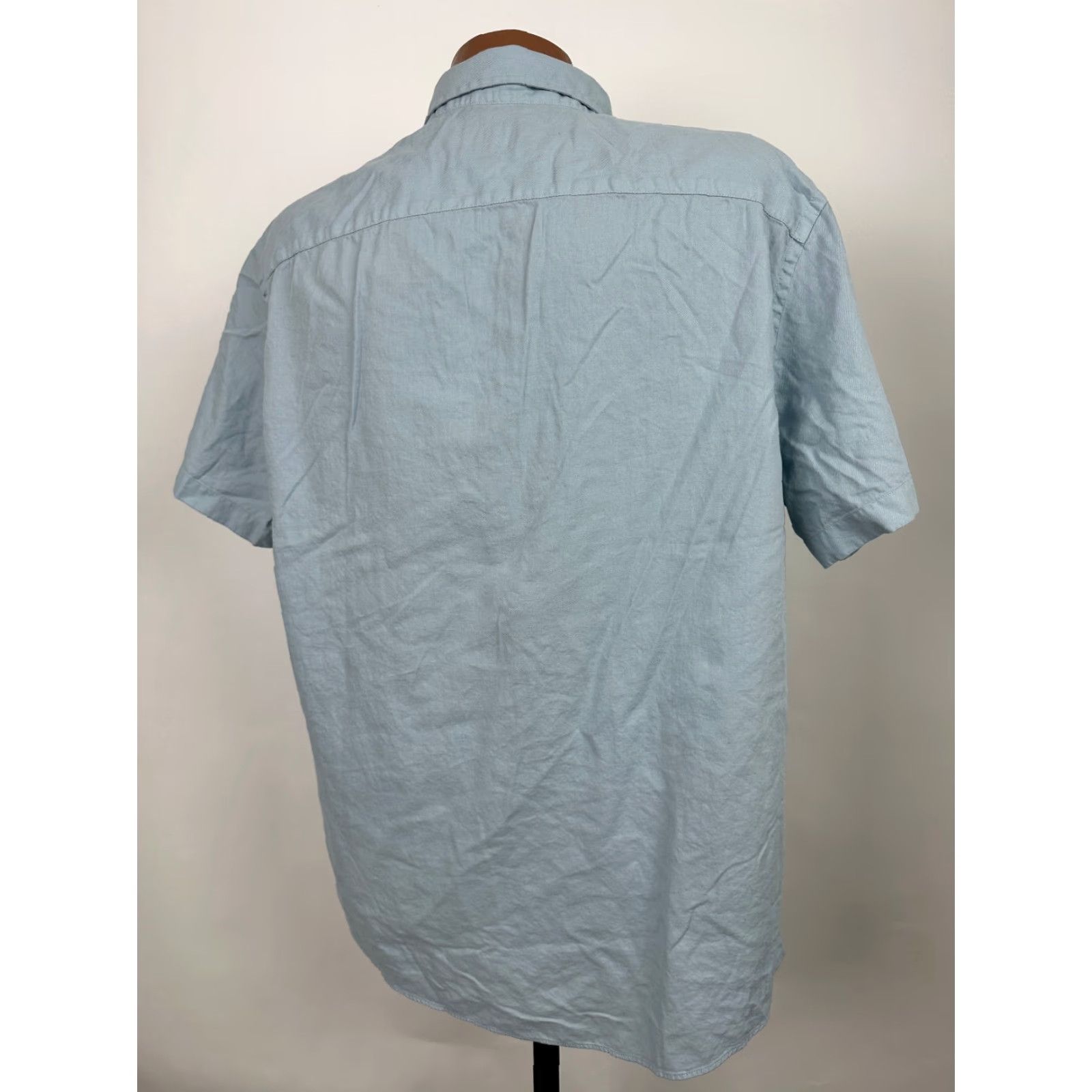 UNTUCKit UNTUCKit Shirt Men XL Light Weight Button Up Twill Cotton Short Sleeve Casual Business Blue 2000s? (no N/A) Size US XL / EU 56 / 4 - 7 Thumbnail