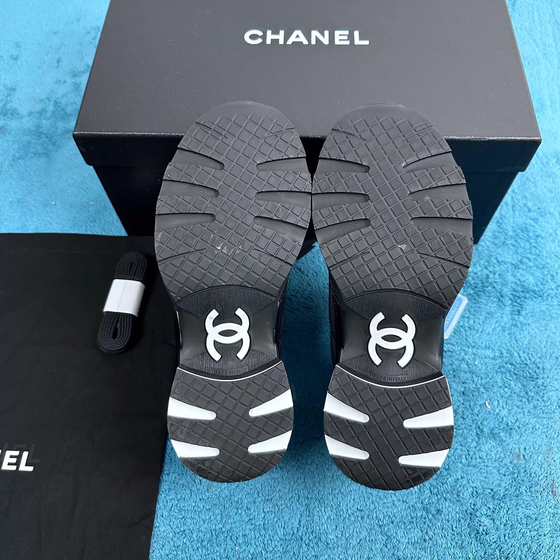 Chanel Chanel 25K Low-Top Heeled Suede Calfskin Sneaker Black 37 Size US 6.5 / IT 36.5 - 5 Thumbnail
