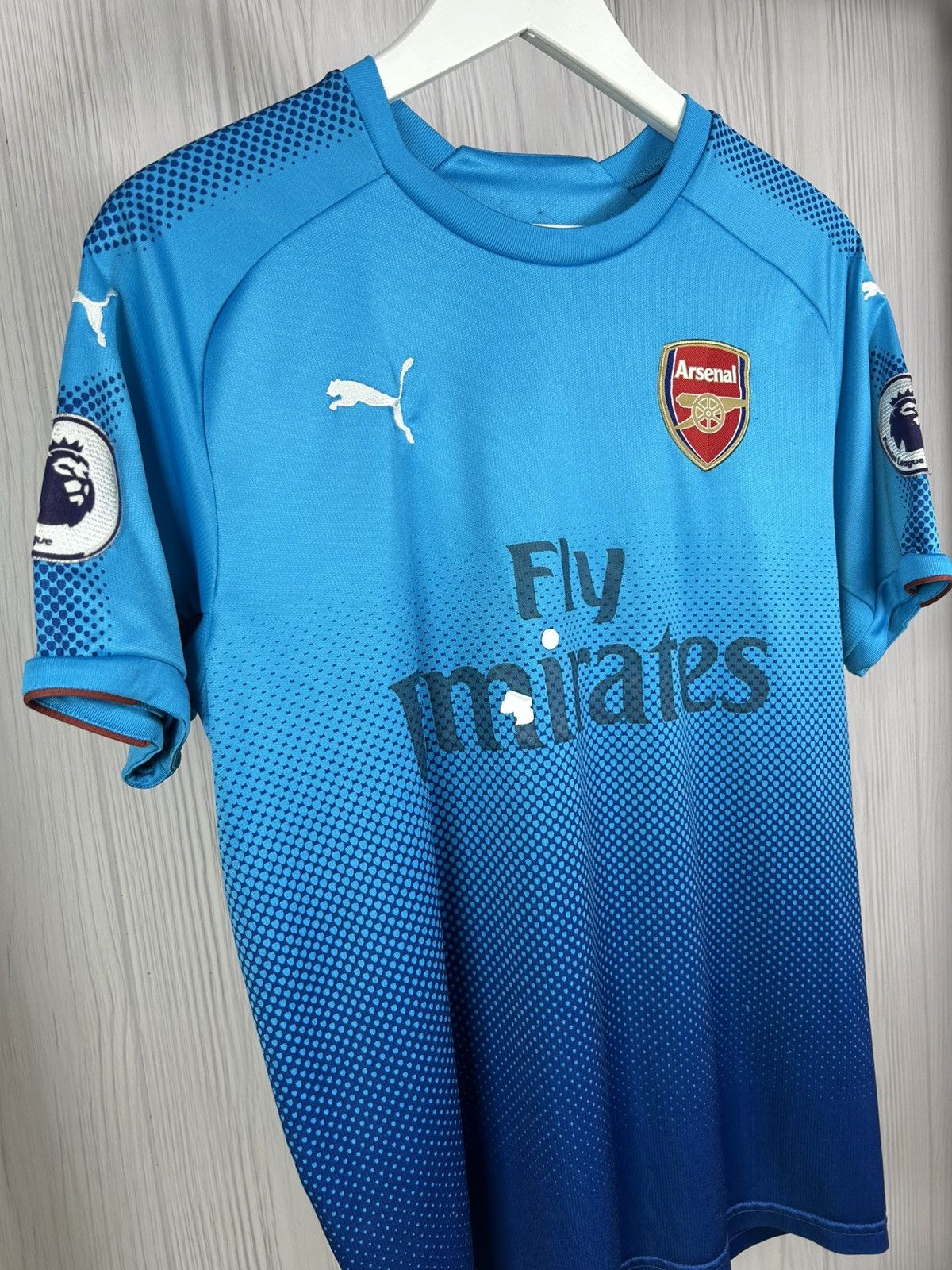 Puma Lacazette #9 Arsenal Jersey Away Football Shirt 2017/18 Size US M / EU 48-50 / 2 - 3 Thumbnail