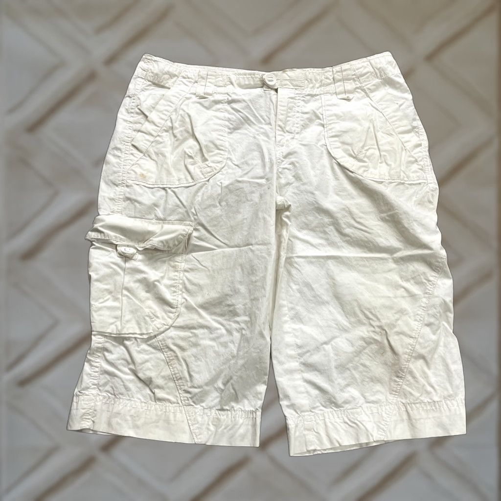 Vintage Columbia Bermuda Shorts Womens 8 White Cotton Mid Rise Casual Outdoor Hike 33x13 Womens Mens? Size 30" / US 8 / IT 44 - 1 Thumbnail