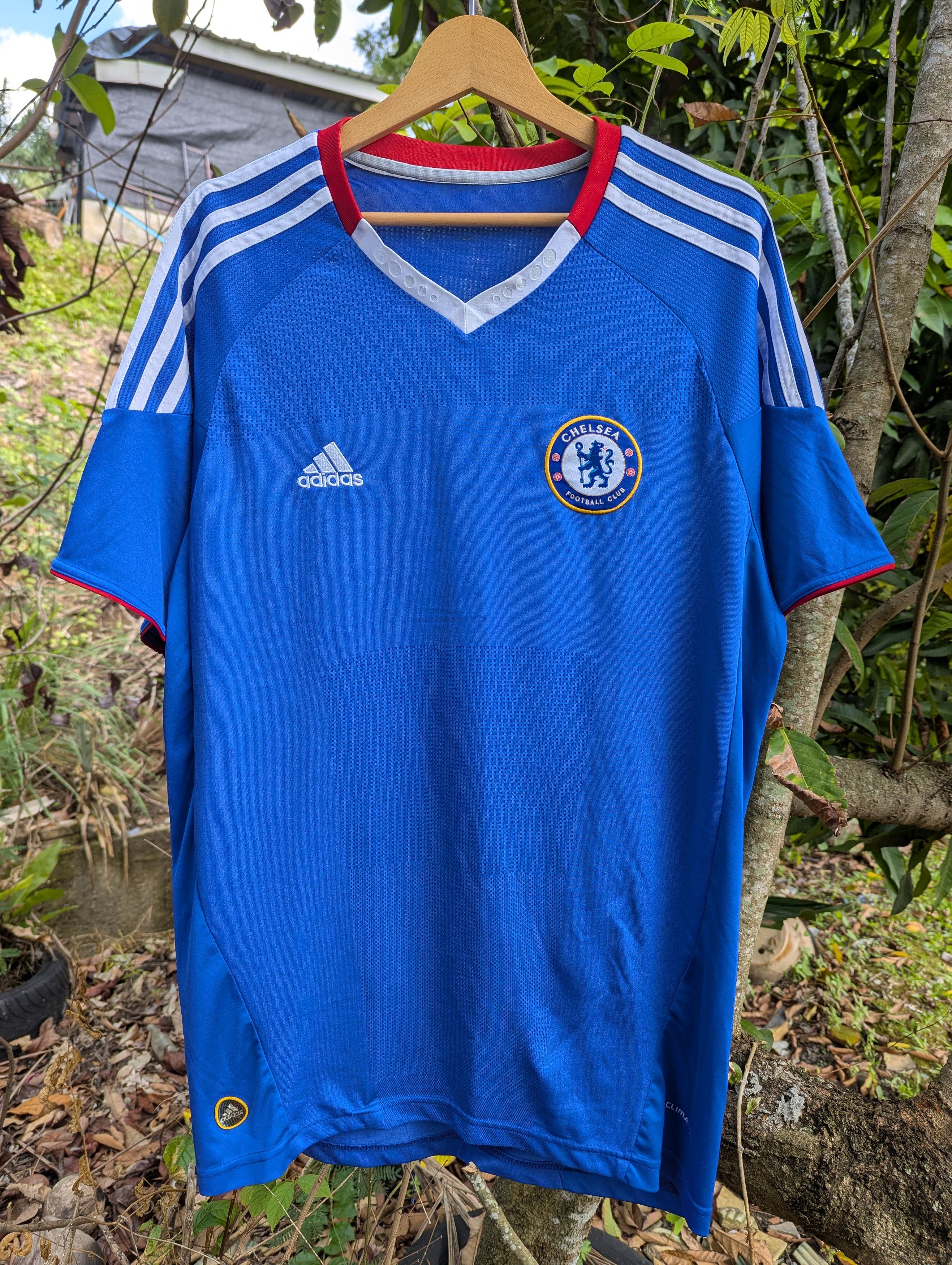 Chelsea Soccer Adidas Chelsea 2010/11 Home Football Shirt Jersey Size US L / EU 52-54 / 3 - 1 Thumbnail