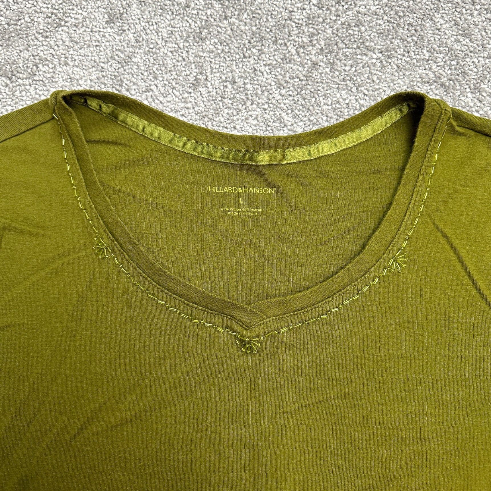 Vintage Hillard & Hanson T-Shirt Women Large Green V-Neck Beaded Cotton Modal Short Sleeve Casual Tee Adult L Green Beaded 90s? Size L / US 10 / IT 46 - 3 Thumbnail