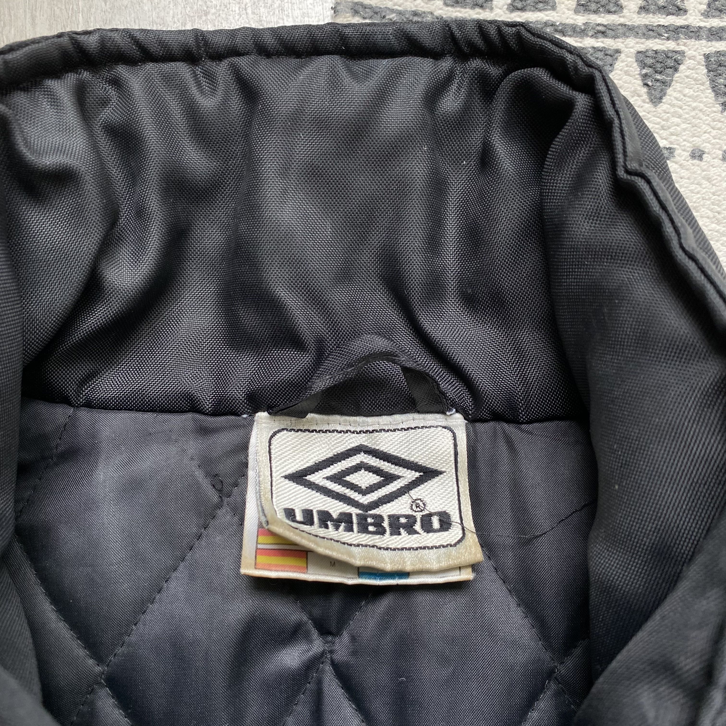 Umbro Vintage 90s Umbro Puffer Jacket Chelsea Football team Size US M / EU 48-50 / 2 - 6 Thumbnail