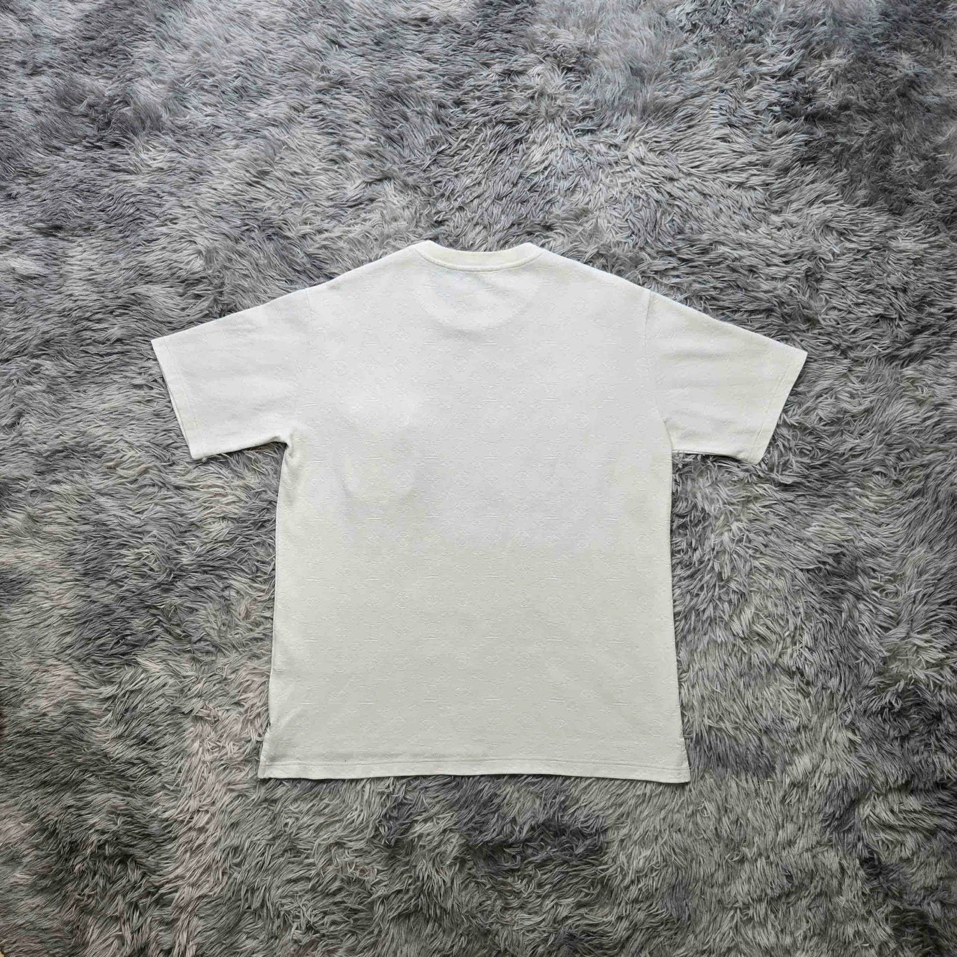 Louis Vuitton louis vuitton embroidered short sleeve t-shirt Size US XL / EU 56 / 4 - 2 Thumbnail
