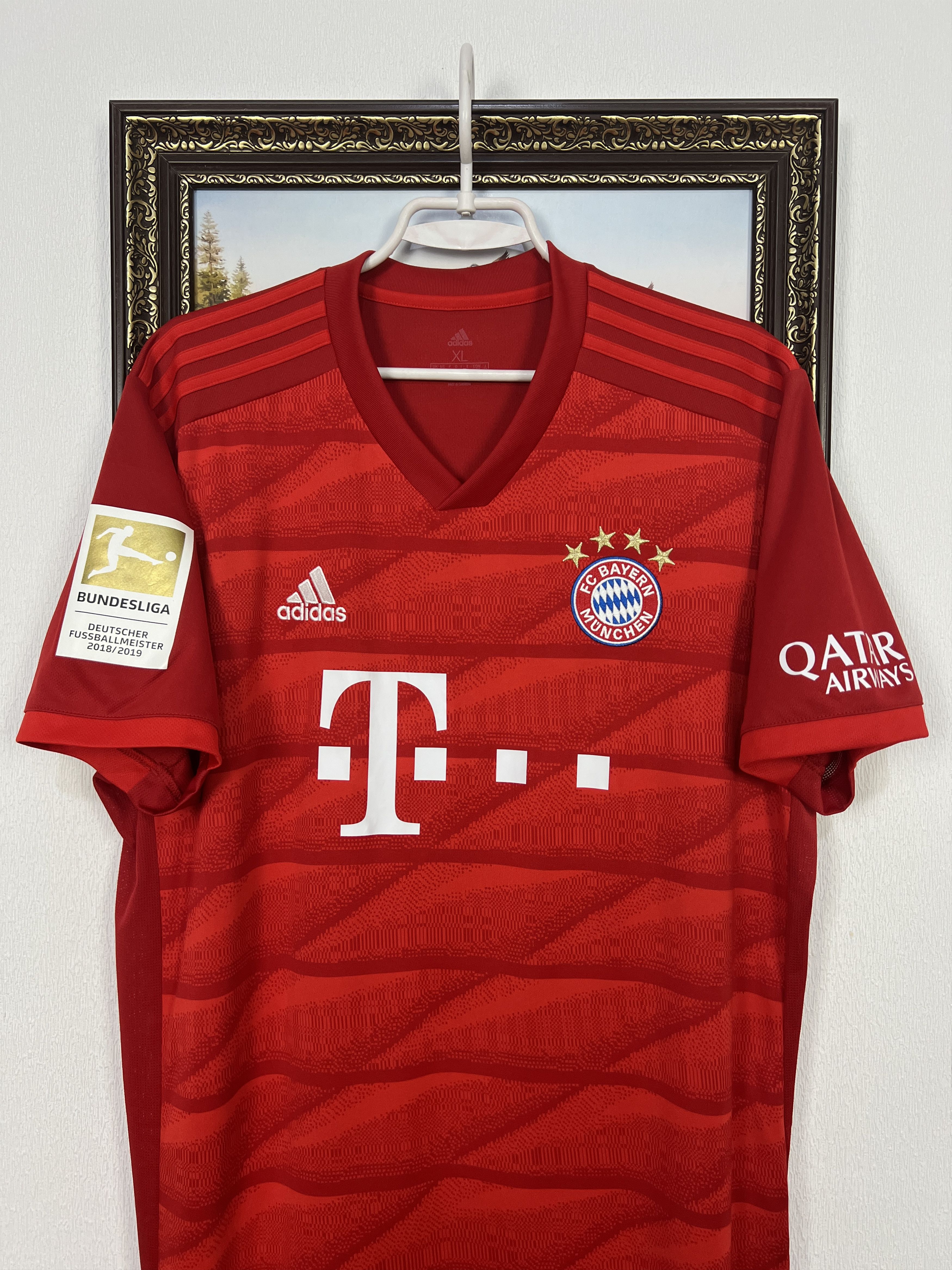 Bayern Munich Home football shirt 2018 #22 Gnabry Adidas