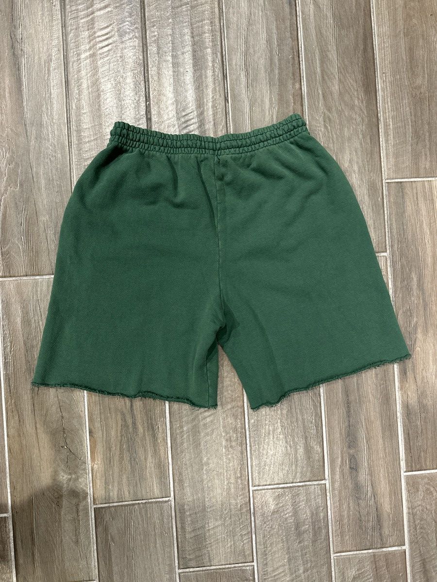 DENIM TEARS Denim Tears University Sweat Shorts Green Size US 38 / EU 54 - 2 Thumbnail