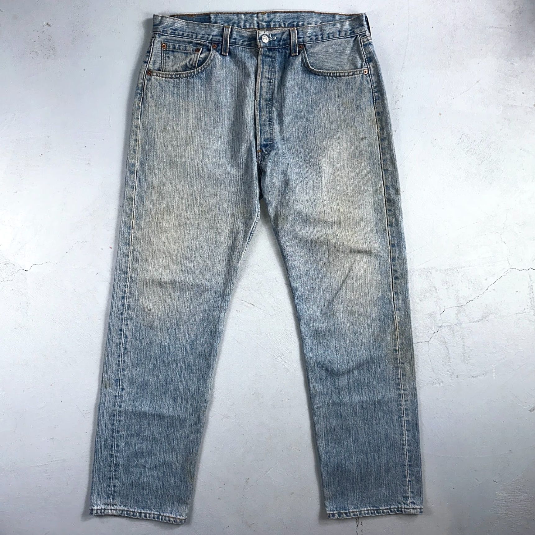 Levi's VINTAGE Levi's 501 Jeans Men Straight 90s USA Blue Light Wash 38x32 Regular 38x32 Denim Cotton Mid Rise 501 Series Size US 38 / EU 54 - 2 Thumbnail
