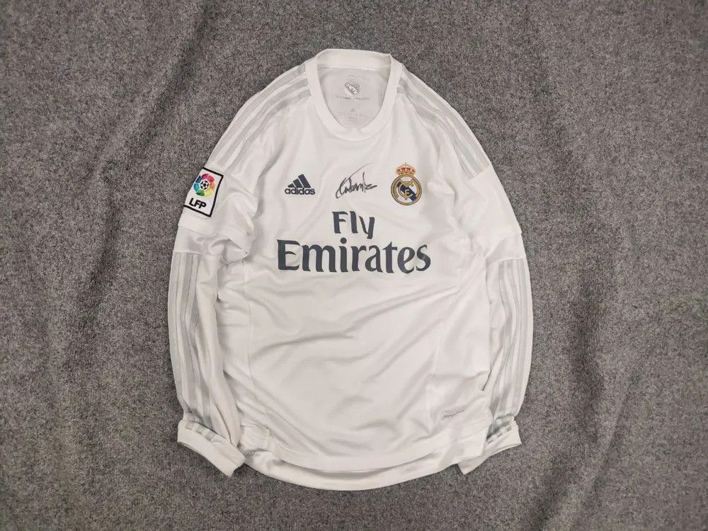 Adidas Aut 2015-16 Adidas Real Madrid Long Sleeve Jersey Shirt Home Size US M / EU 48-50 / 2 - 2 Thumbnail