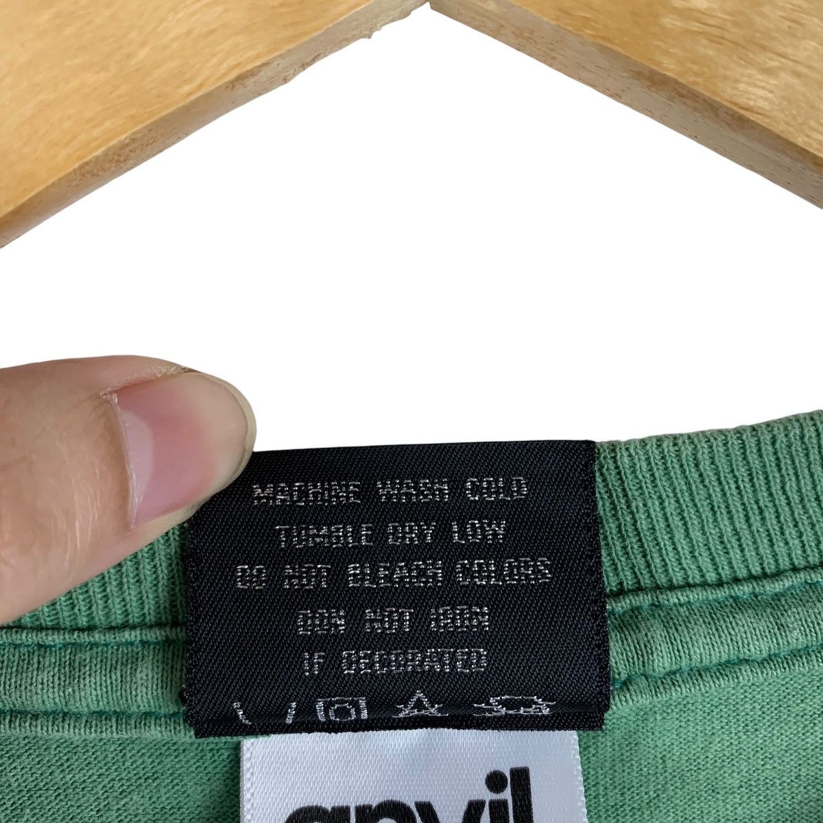 Anvil Vintage Soul Sister Since 1969 Dream and Reality Graphic Tee Size US M / EU 48-50 / 2 - 12 Thumbnail