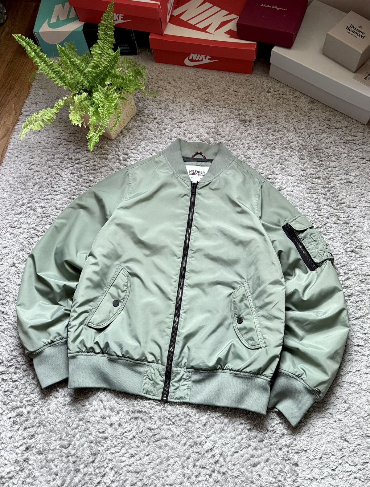 Tommy Hilfiger 00s Vintage Tommy Hilfiger An American Original Bomber Size US L / EU 52-54 / 3 - 1 Thumbnail
